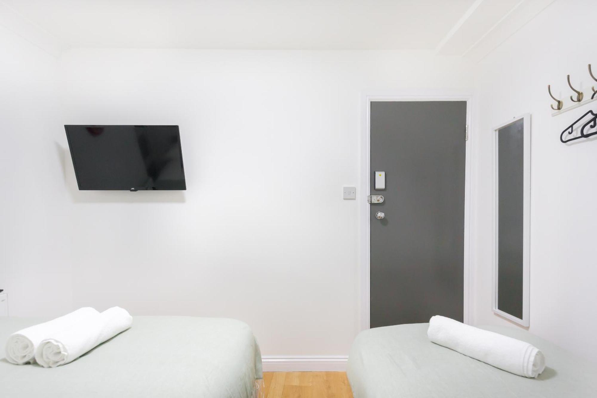 Studio9 - Next To Emirates Stadium - Budget With Shared Bathroom Gasthof *