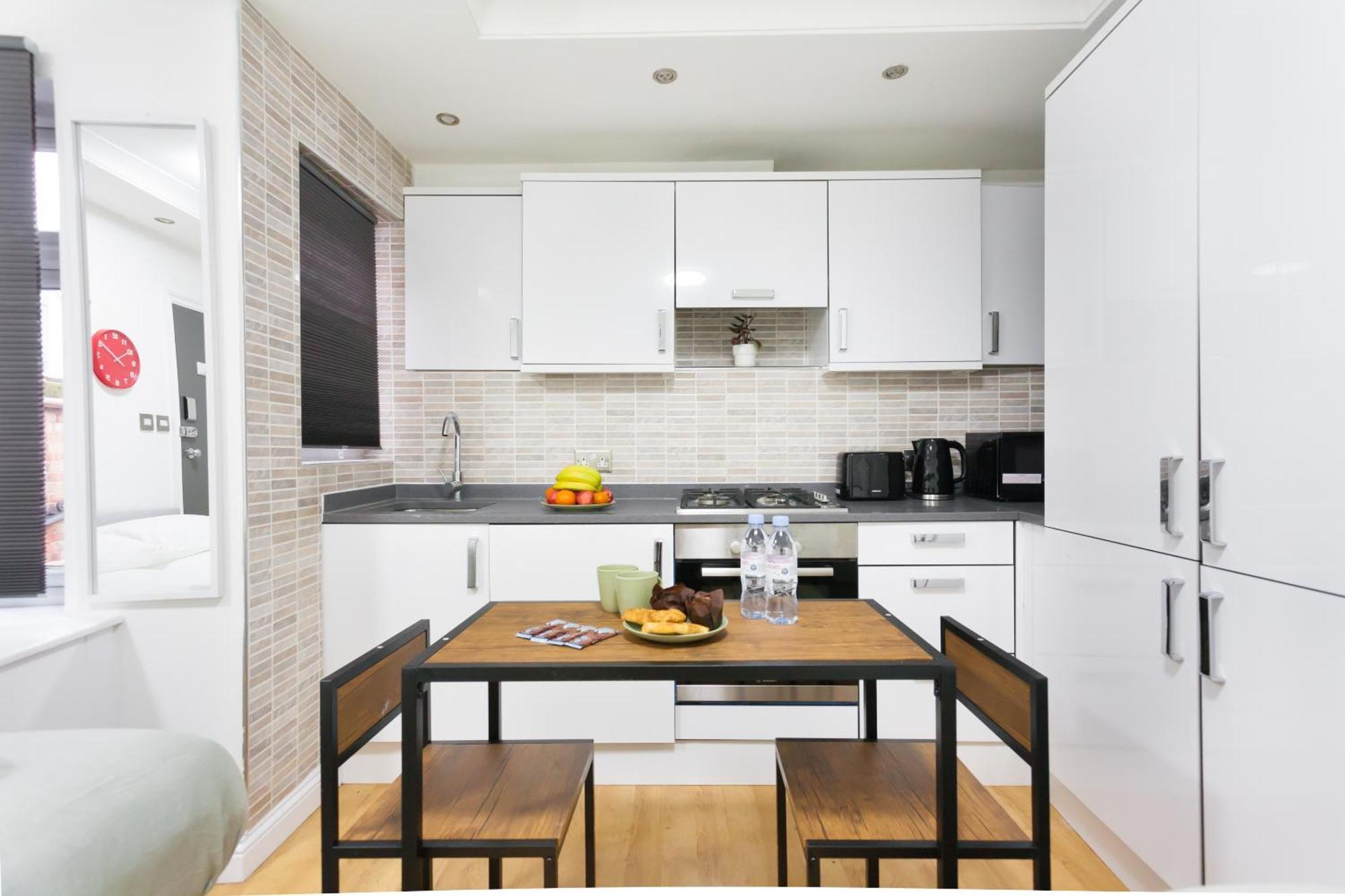 Studio9 - Next To Emirates Stadium - Budget With Shared Bathroom *