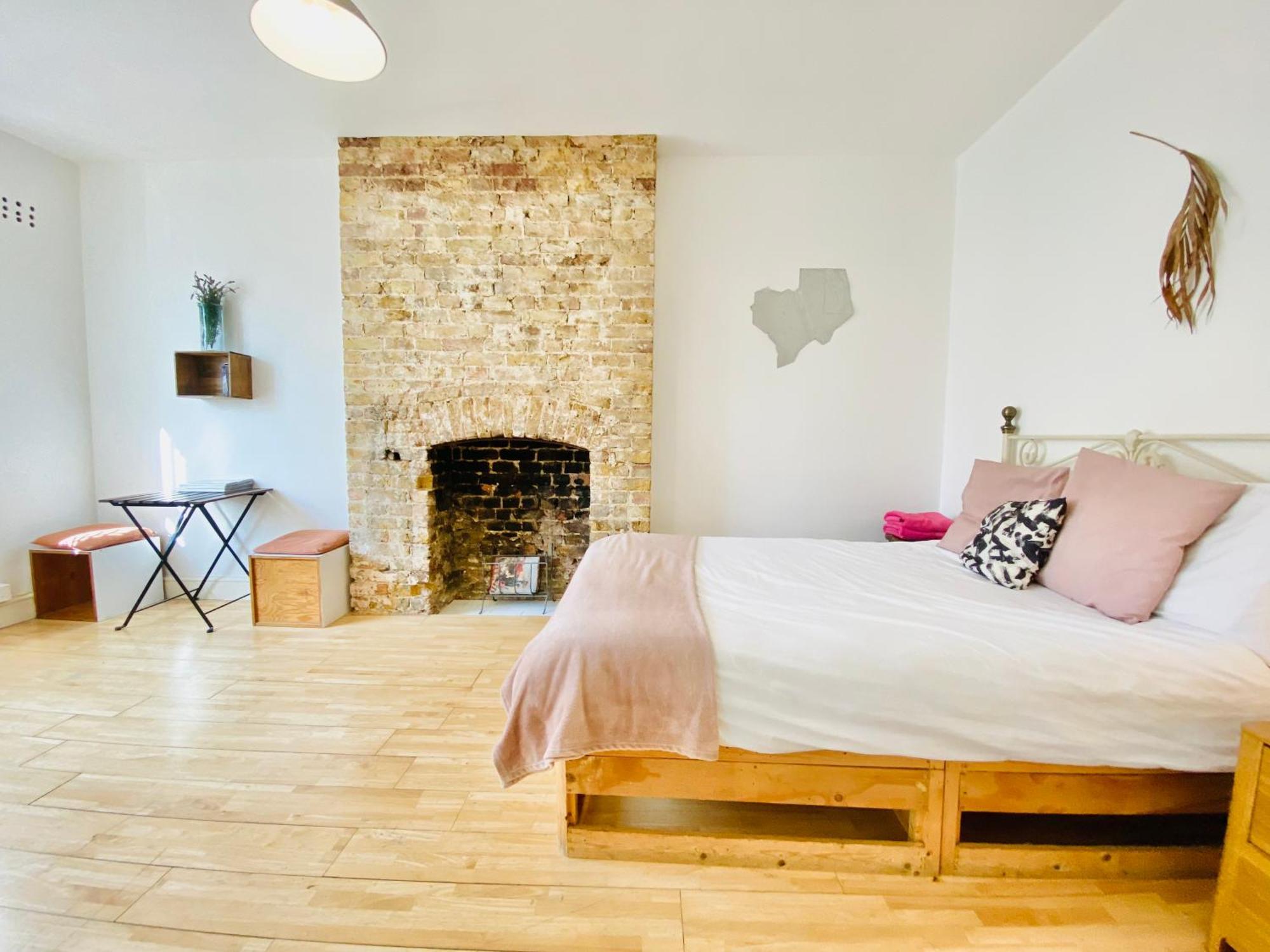 London's East End 2 Bedroom Londres