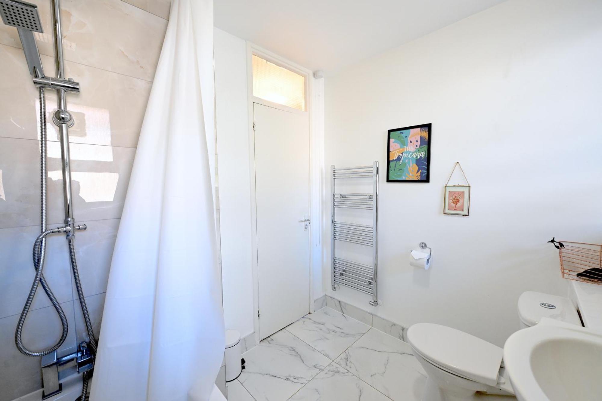 Apartment 2 Bedroom Flat In - Old St - Zone 1 *