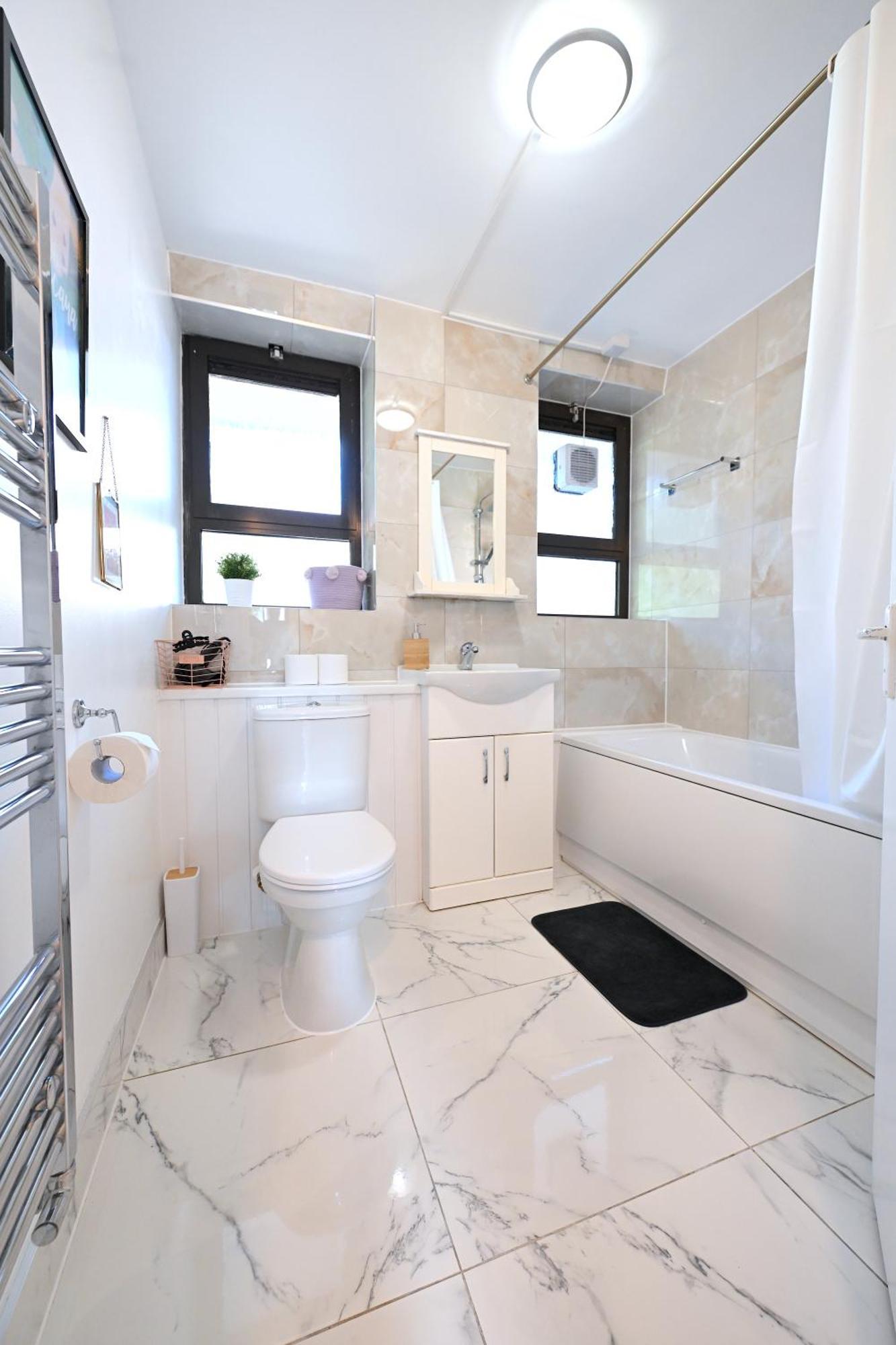2 Bedroom Flat In - Old St - Zone 1 * London