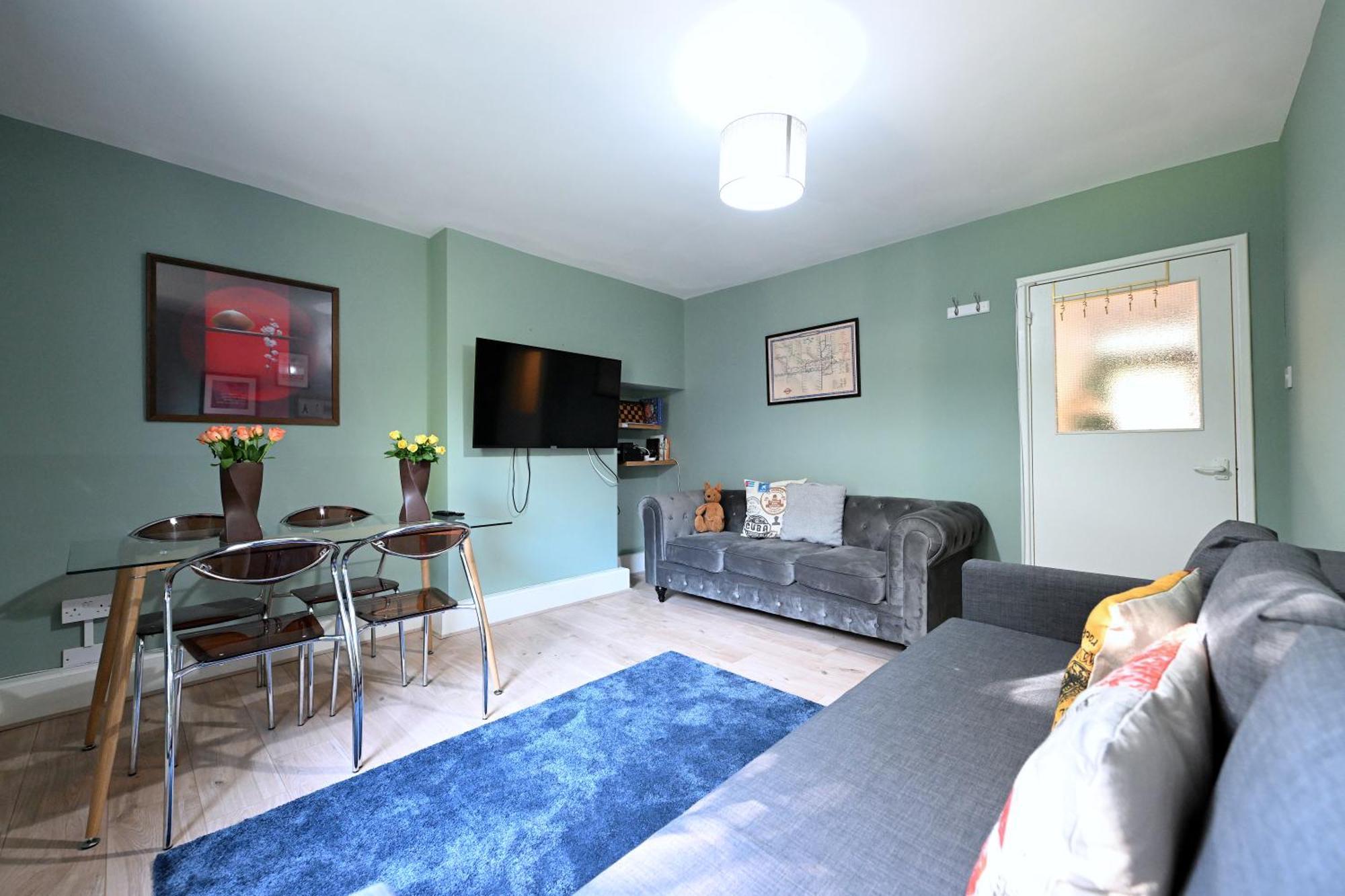 2 Bedroom Flat In - Old St - Zone 1 Apartment *