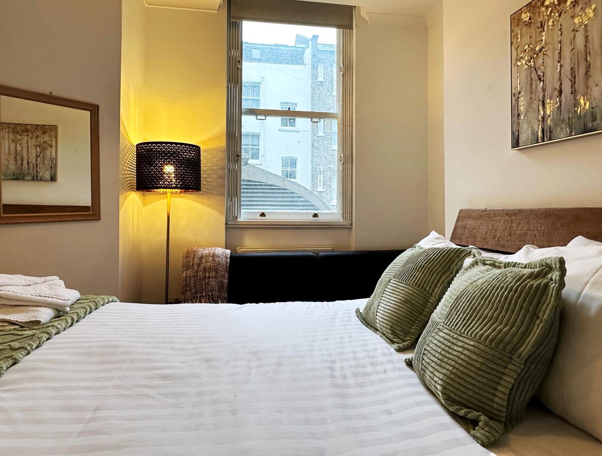 Theo's 2 Bedroom In Appartement Londres
