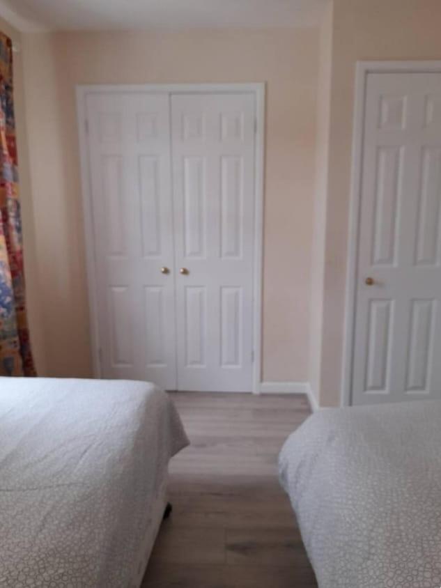 Hébergement de vacances Lovely 2-bedrooom Home, Away From Londres