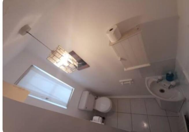 Hébergement de vacances Lovely 2-bedrooom Home, Away From *