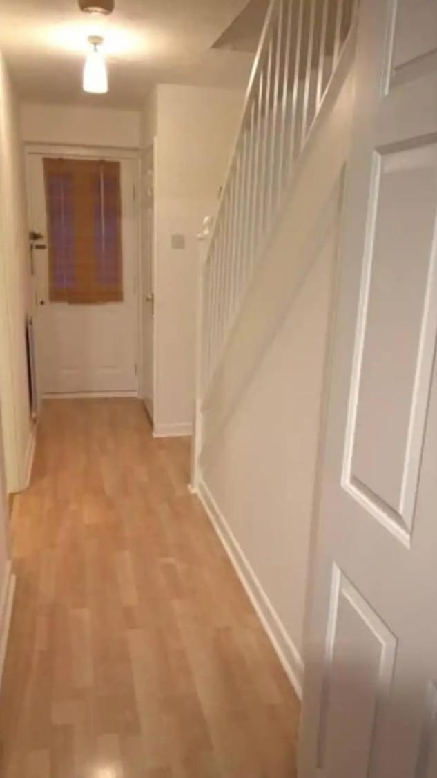Hébergement de vacances Lovely 2-bedrooom Home, Away From Londres