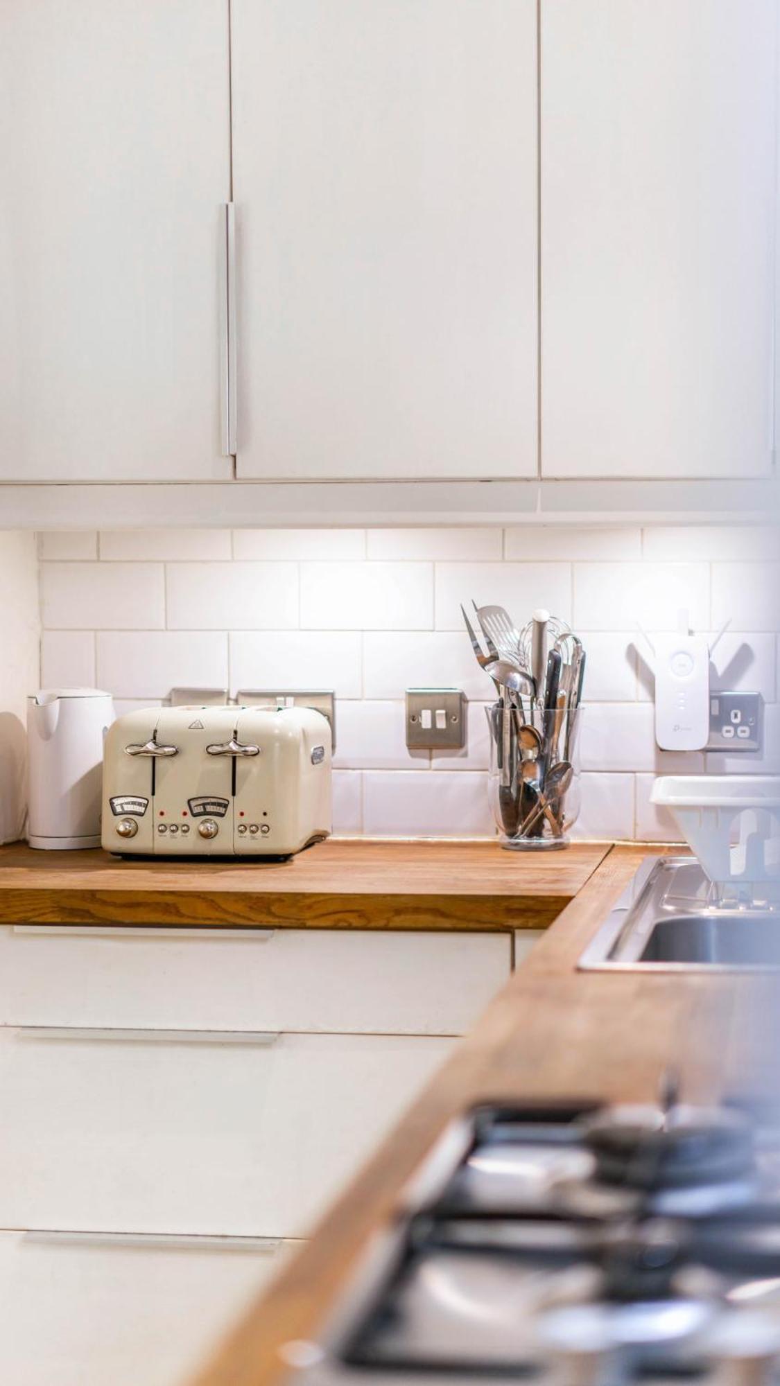 Spacious 2-bed Ground Floor Flat With Private Garden Appartement