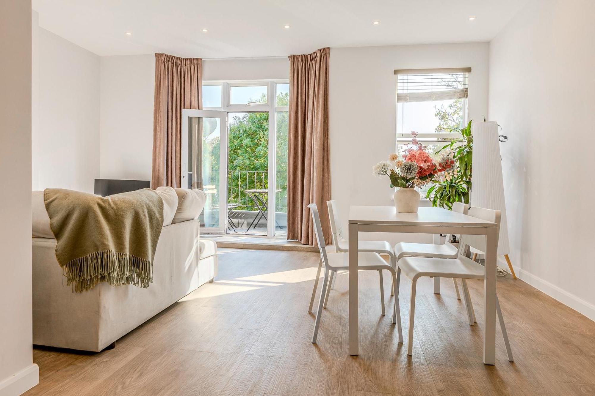 Bright 3br Duplex Flat With A Terrace In Clapham Appartement Londres