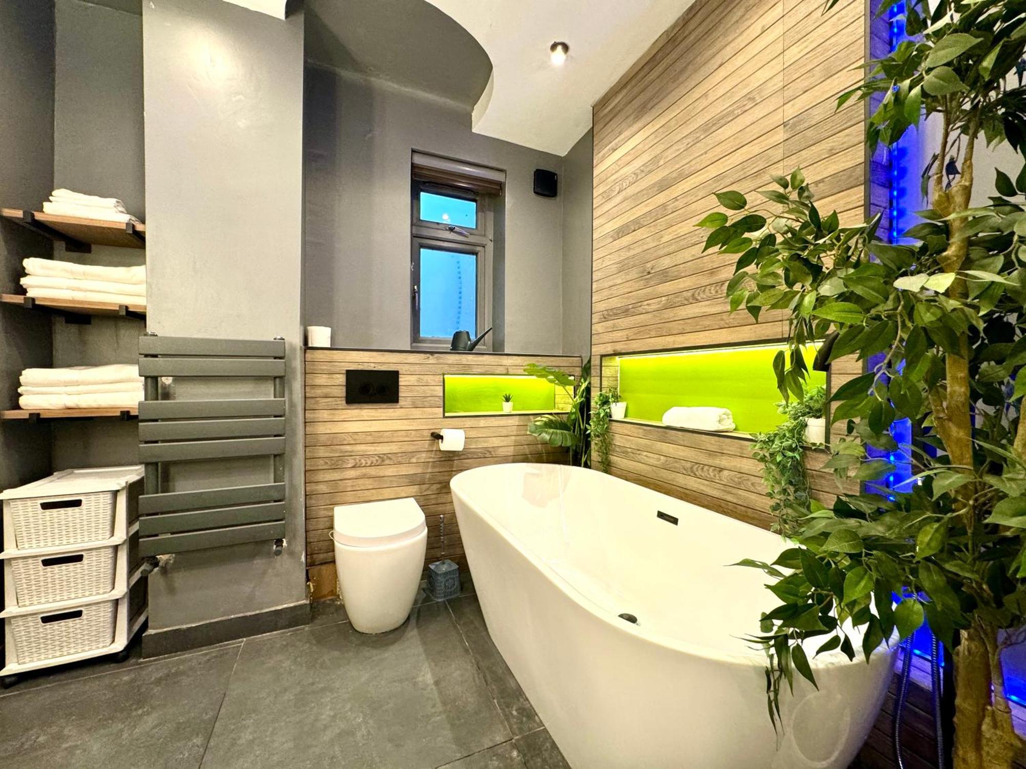 One Hyde Park By Wild Apartamento