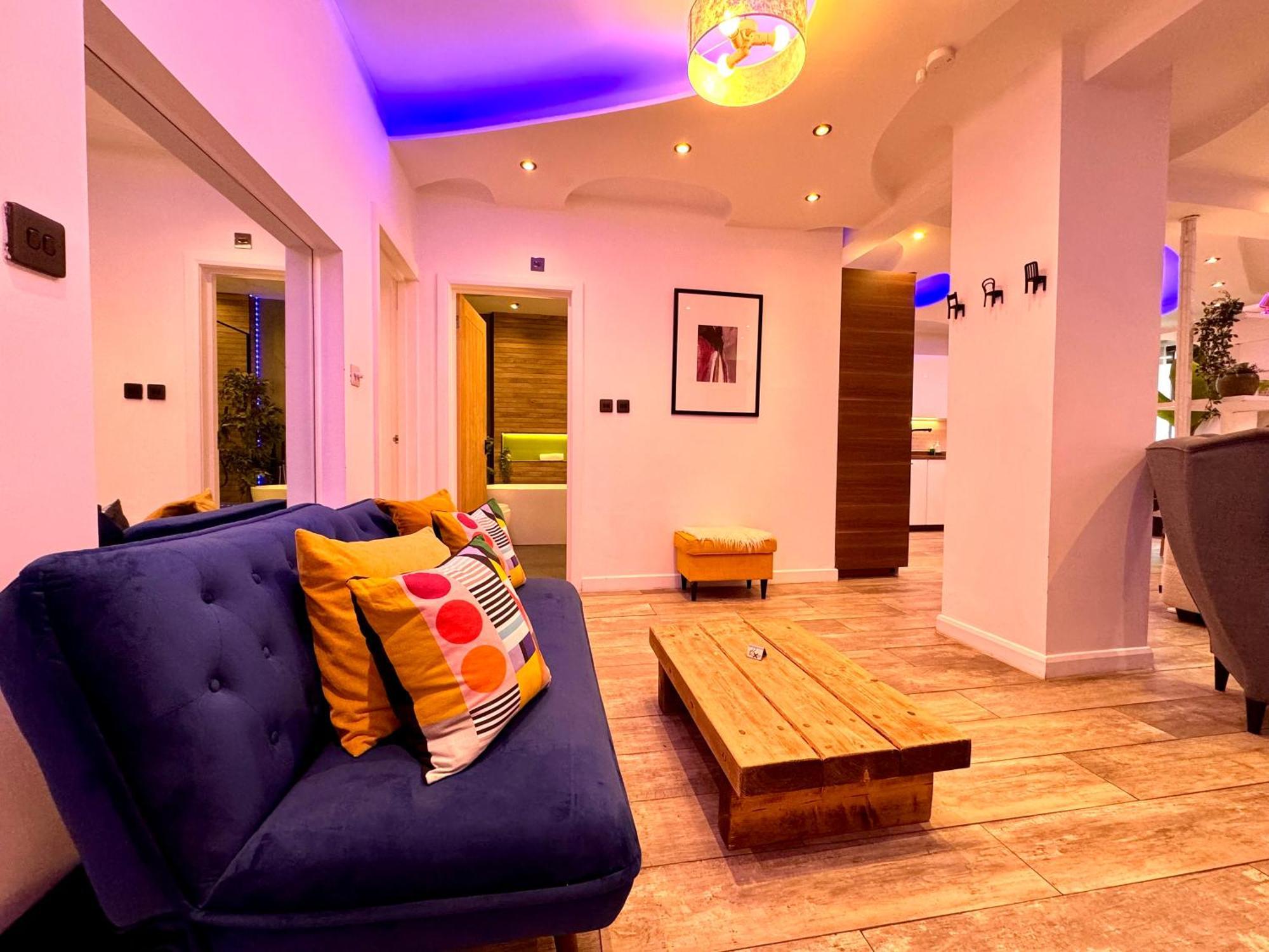 One Hyde Park By Wild Apartamento
