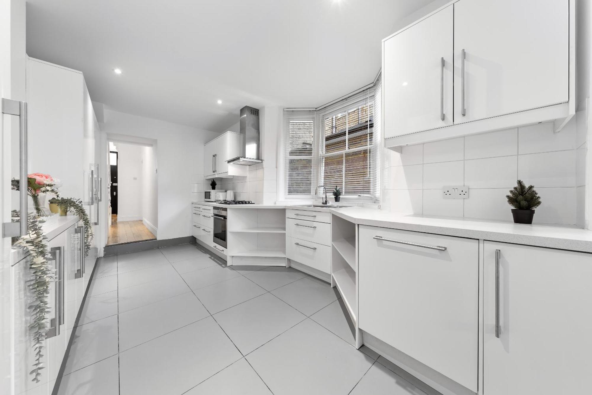 Luxury 4-bedroom Modern Flat In Steps From Station, Sleeps 9 In Style! Apartamento Londres