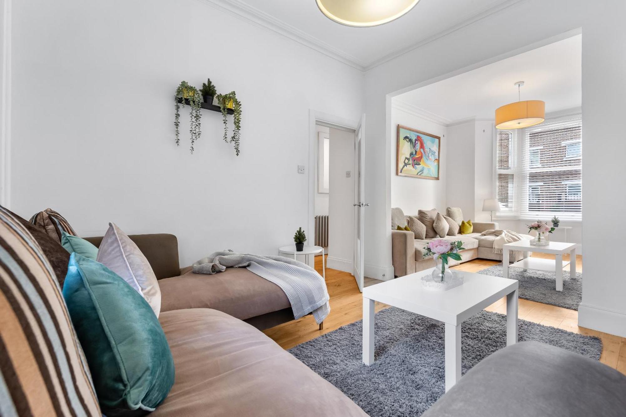 Luxury 4-bedroom Modern Flat In Steps From Station, Sleeps 9 In Style! Apartamento *