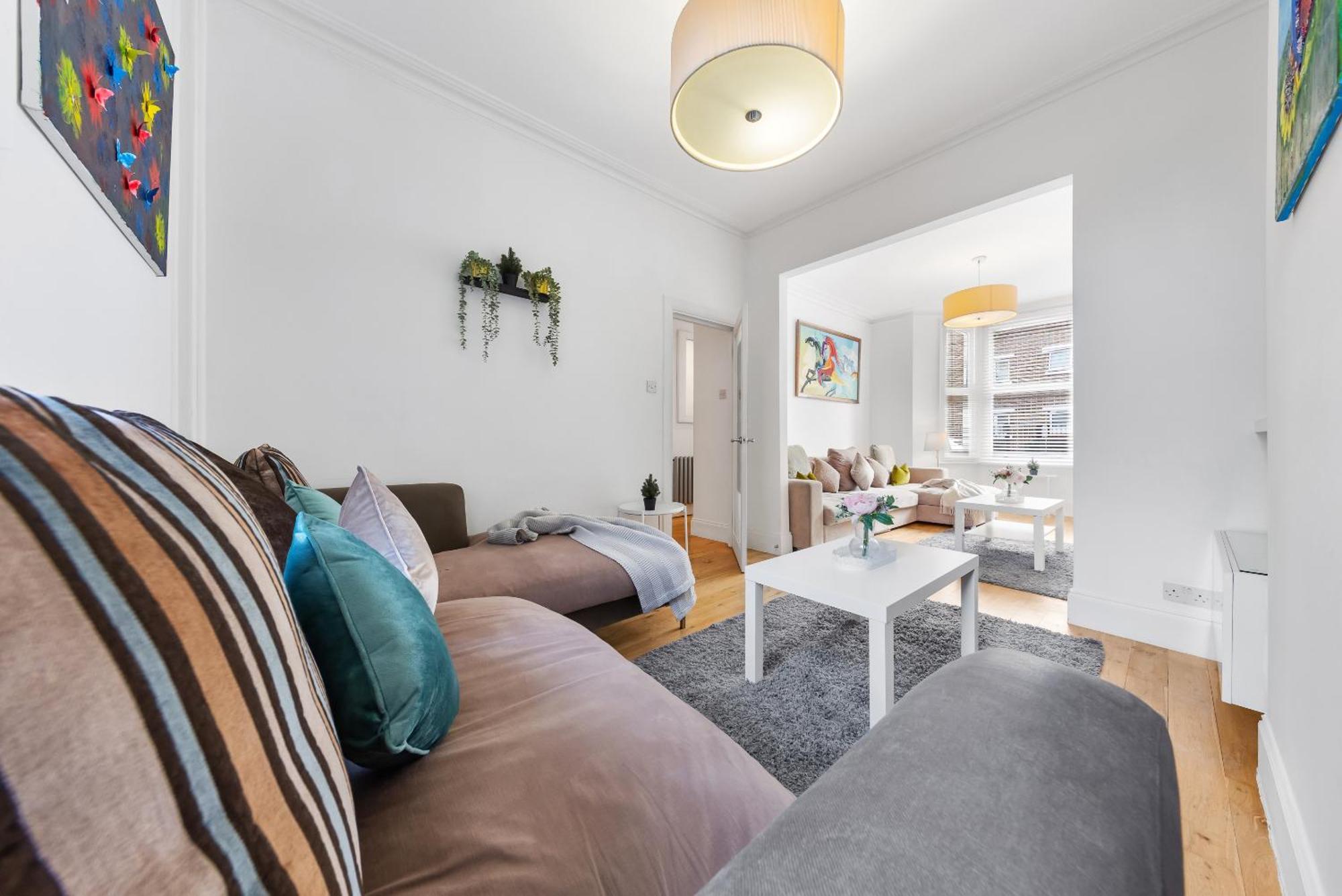 Apartamento Luxury 4-bedroom Modern Flat In Steps From Station, Sleeps 9 In Style! Londres
