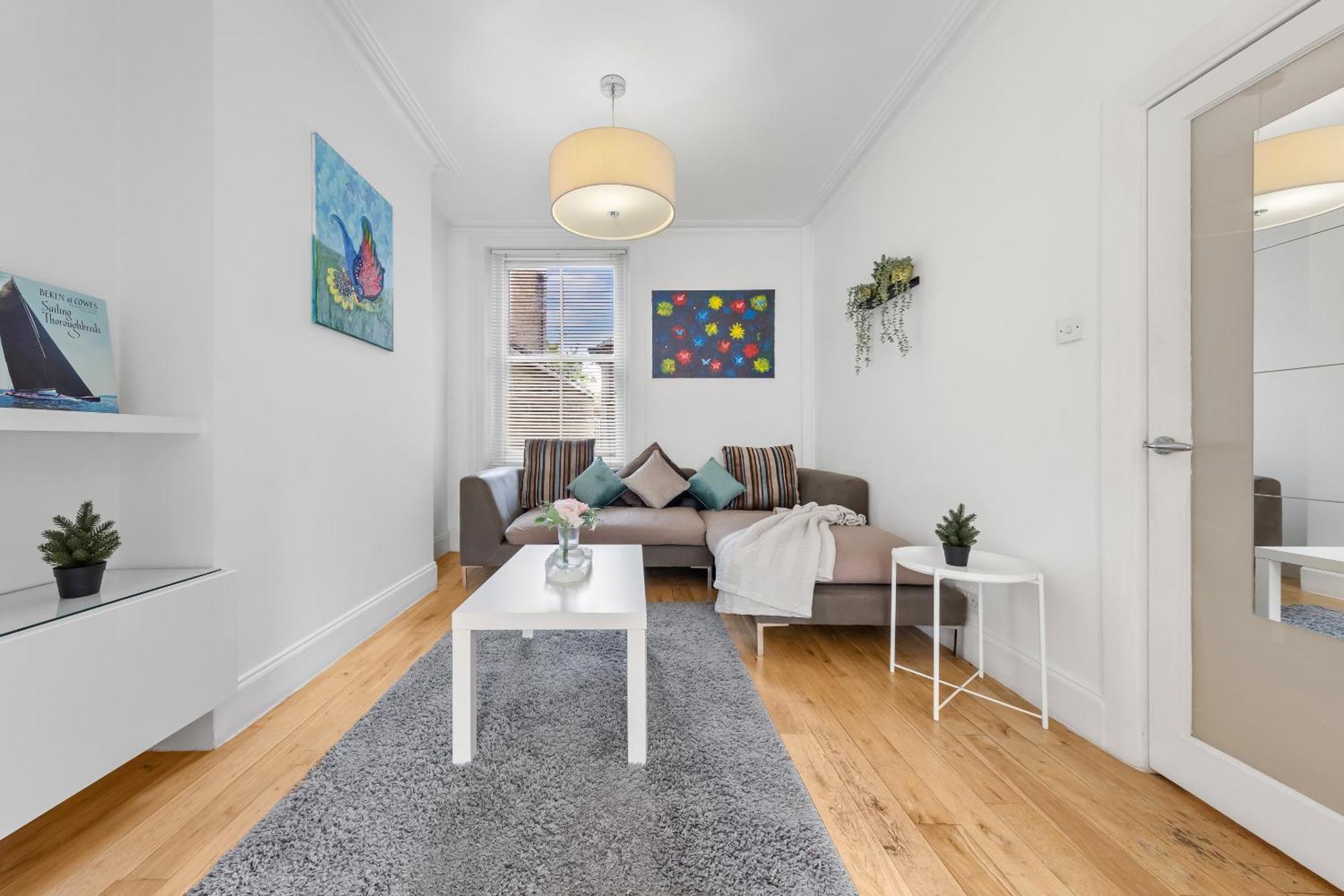 Apartamento Luxury 4-bedroom Modern Flat In Steps From Station, Sleeps 9 In Style!