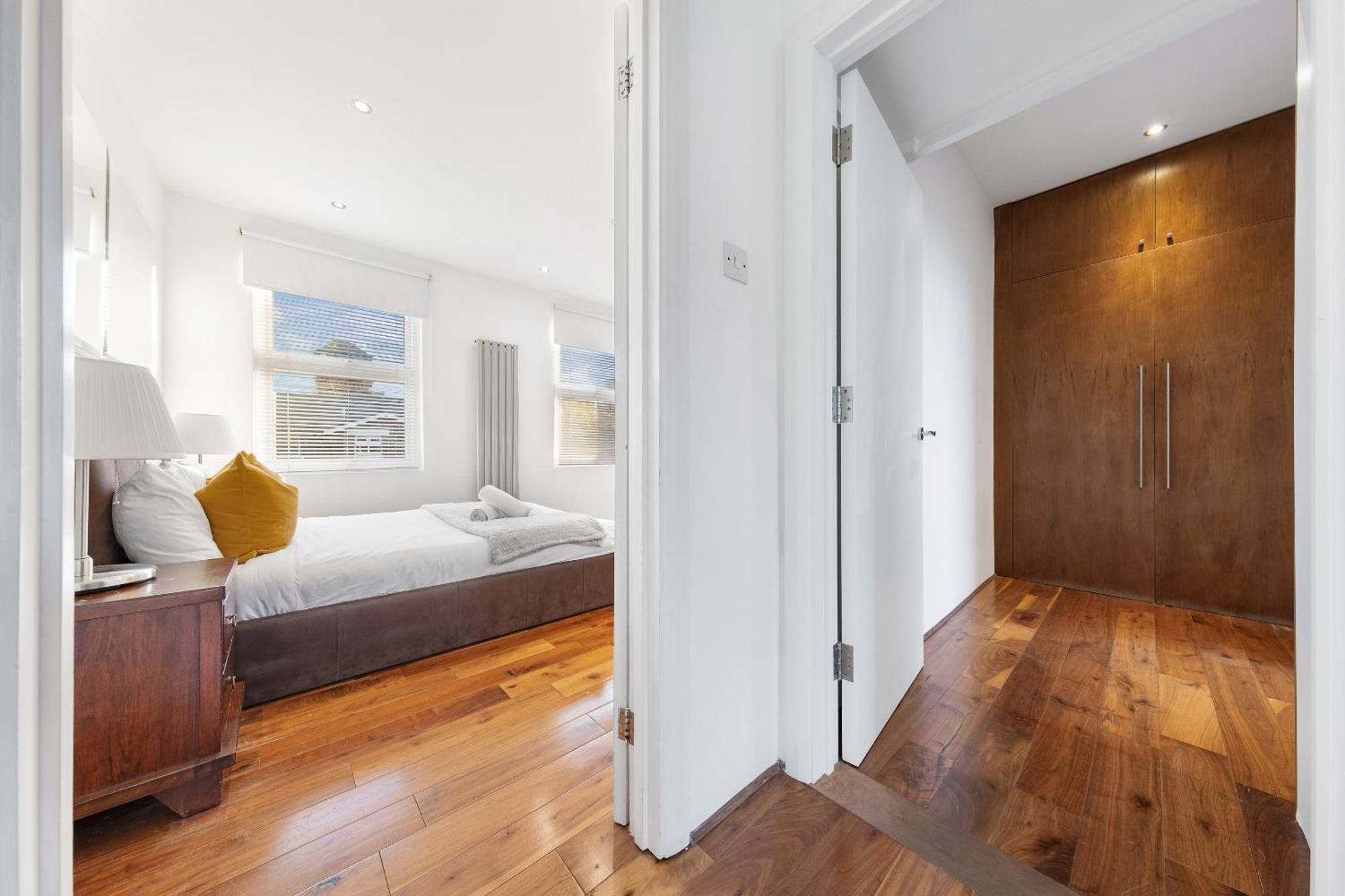 Apartamento Luxury 4-bedroom Modern Flat In Steps From Station, Sleeps 9 In Style! Londres