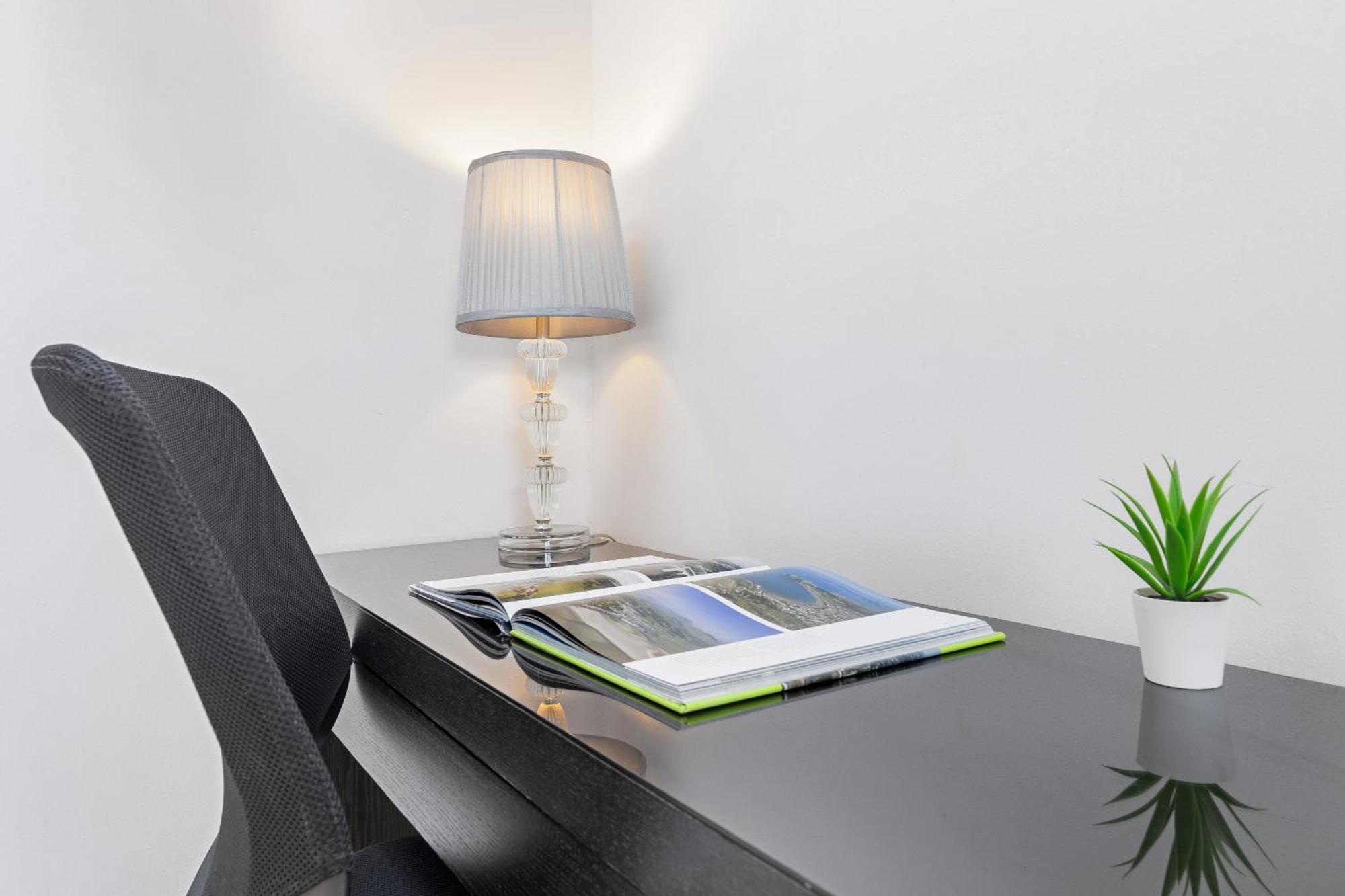 Luxury 4-bedroom Modern Flat In Steps From Station, Sleeps 9 In Style! Apartamento *