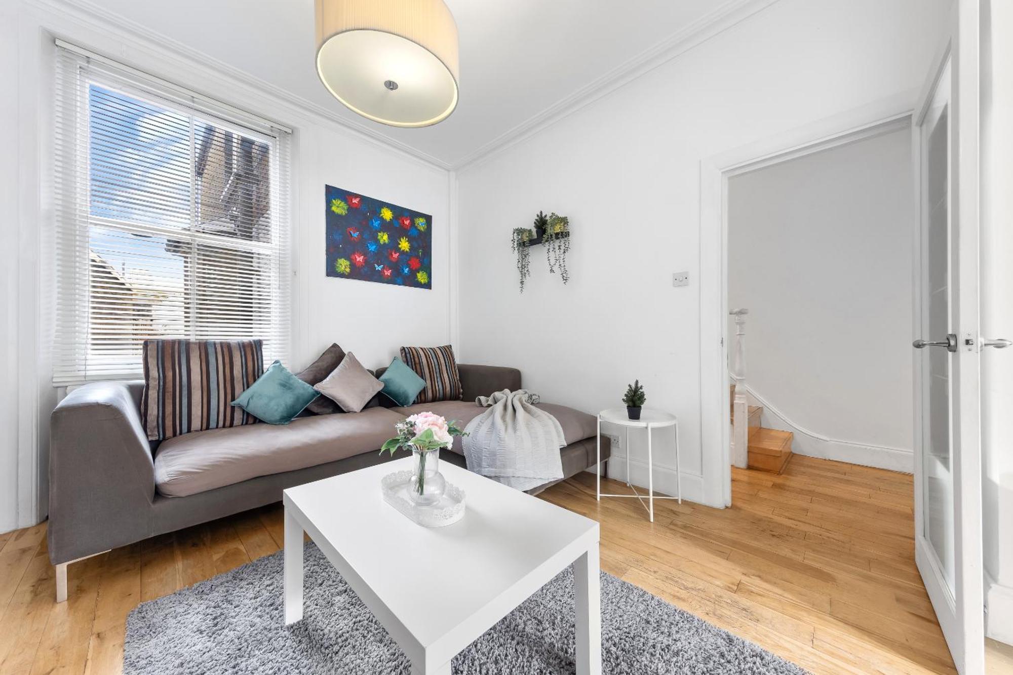 Apartamento Luxury 4-bedroom Modern Flat In Steps From Station, Sleeps 9 In Style!
