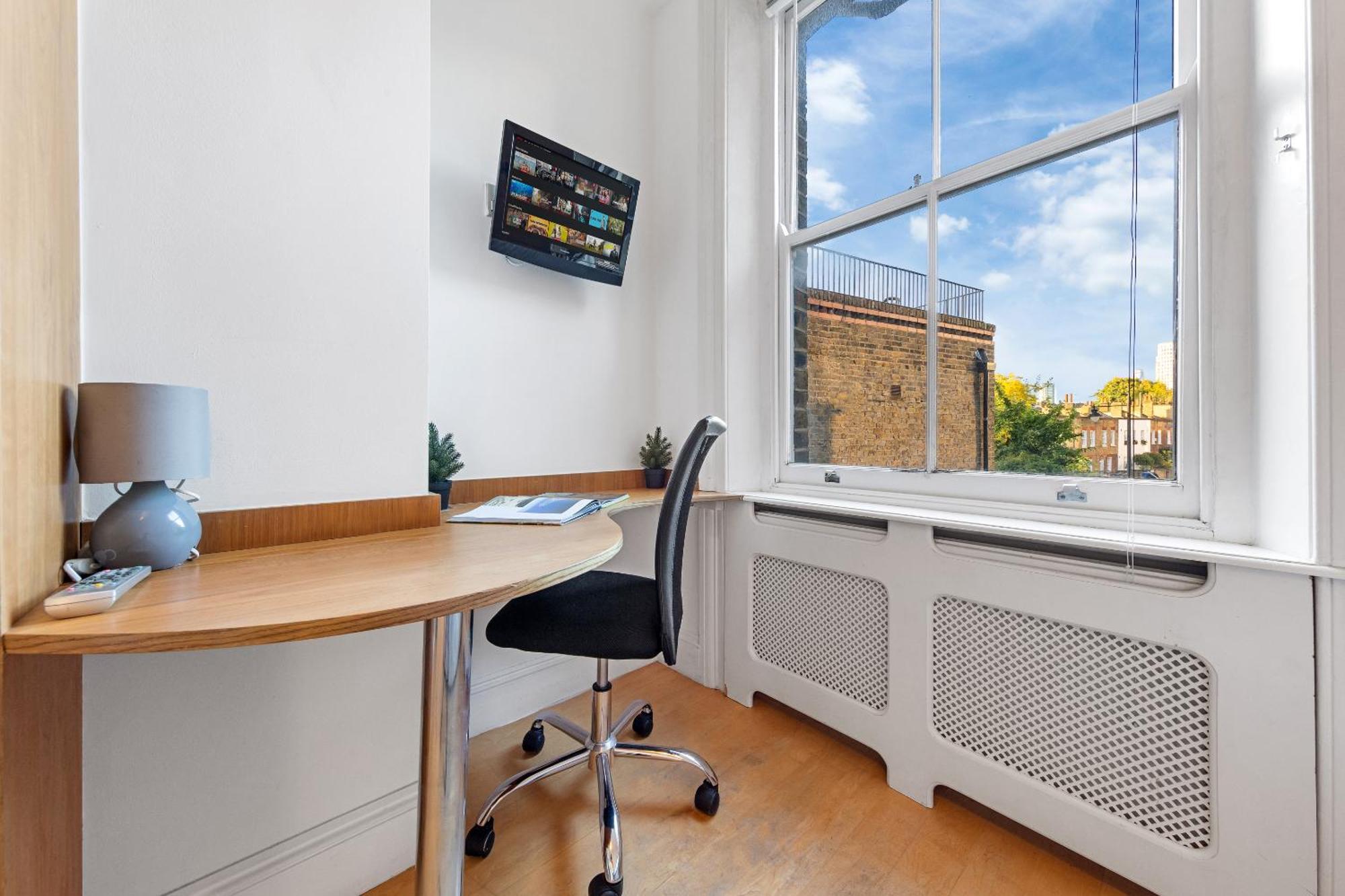 Luxury 4-bedroom Modern Flat In Steps From Station, Sleeps 9 In Style! Londres