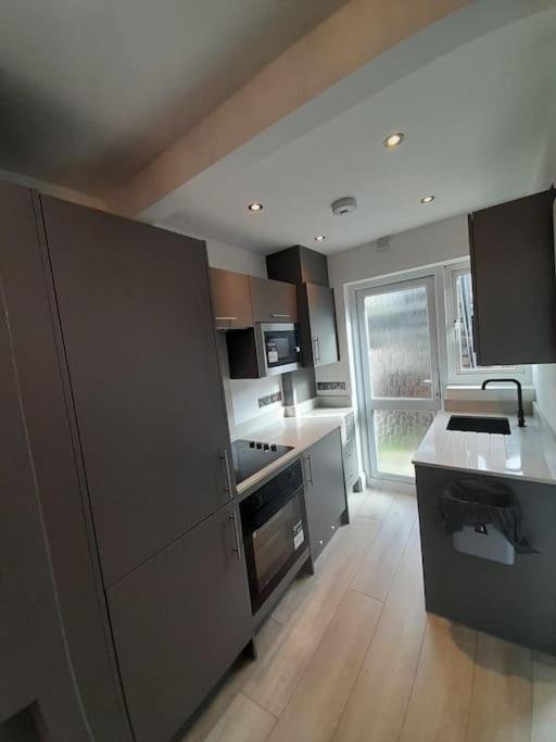 Cosy -2 Bed Appartement *