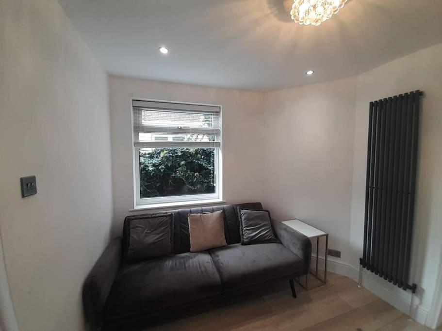 Cosy -2 Bed Appartement *