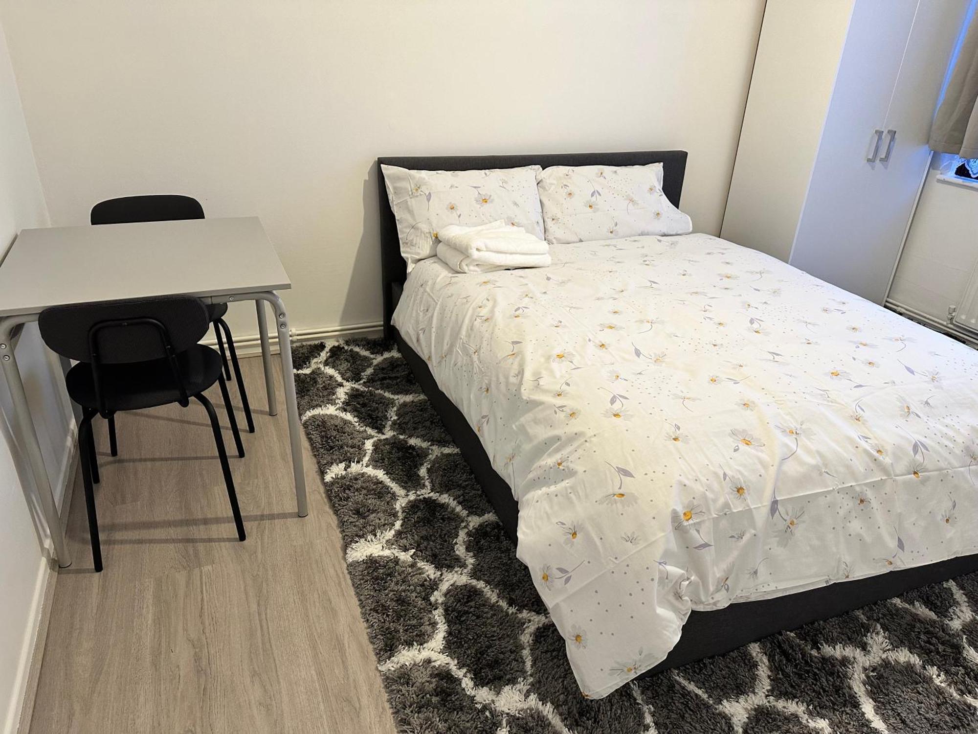 Family Homes - Celandine Guest house *