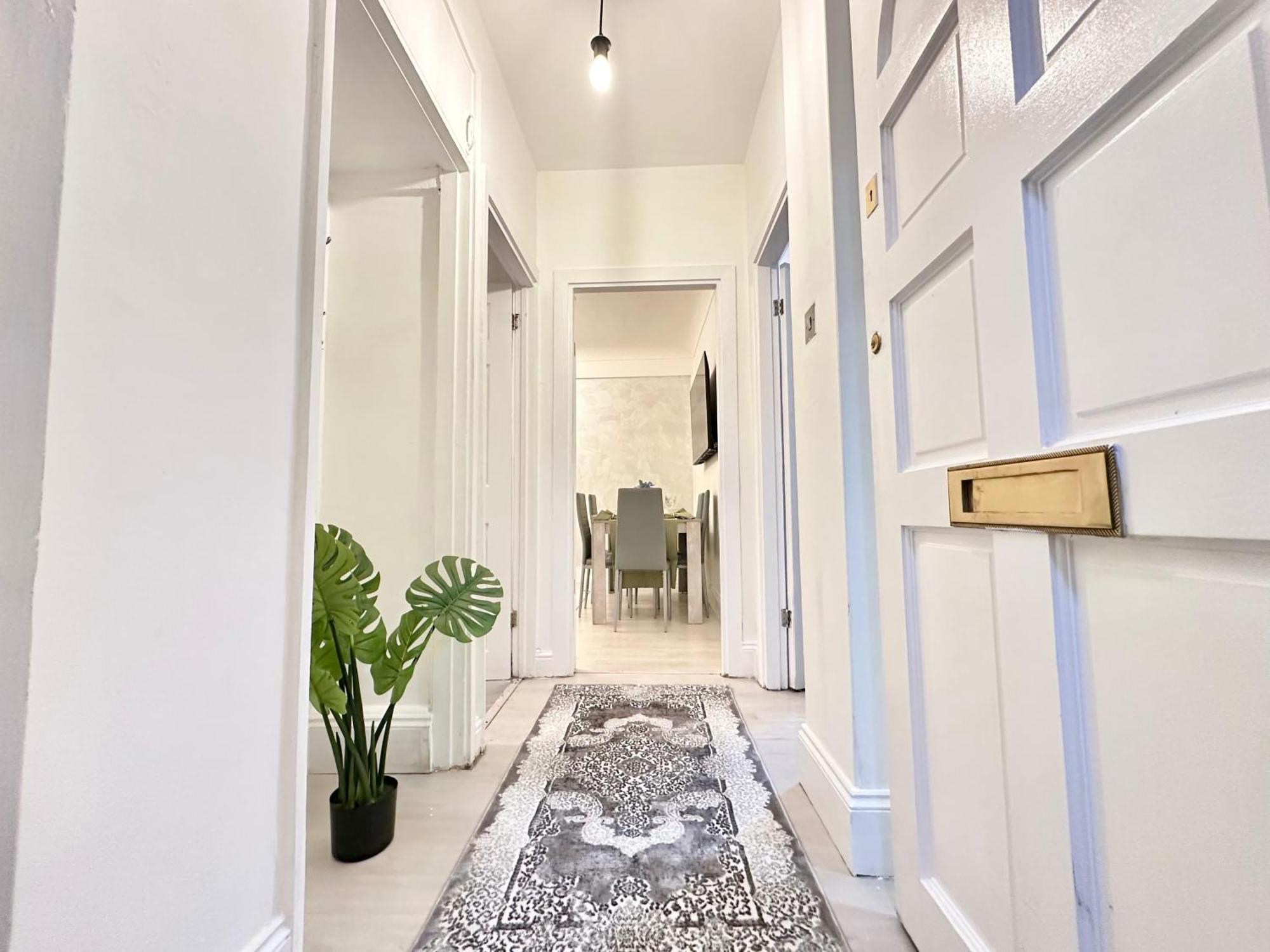 Beautiful Near Mayfair *