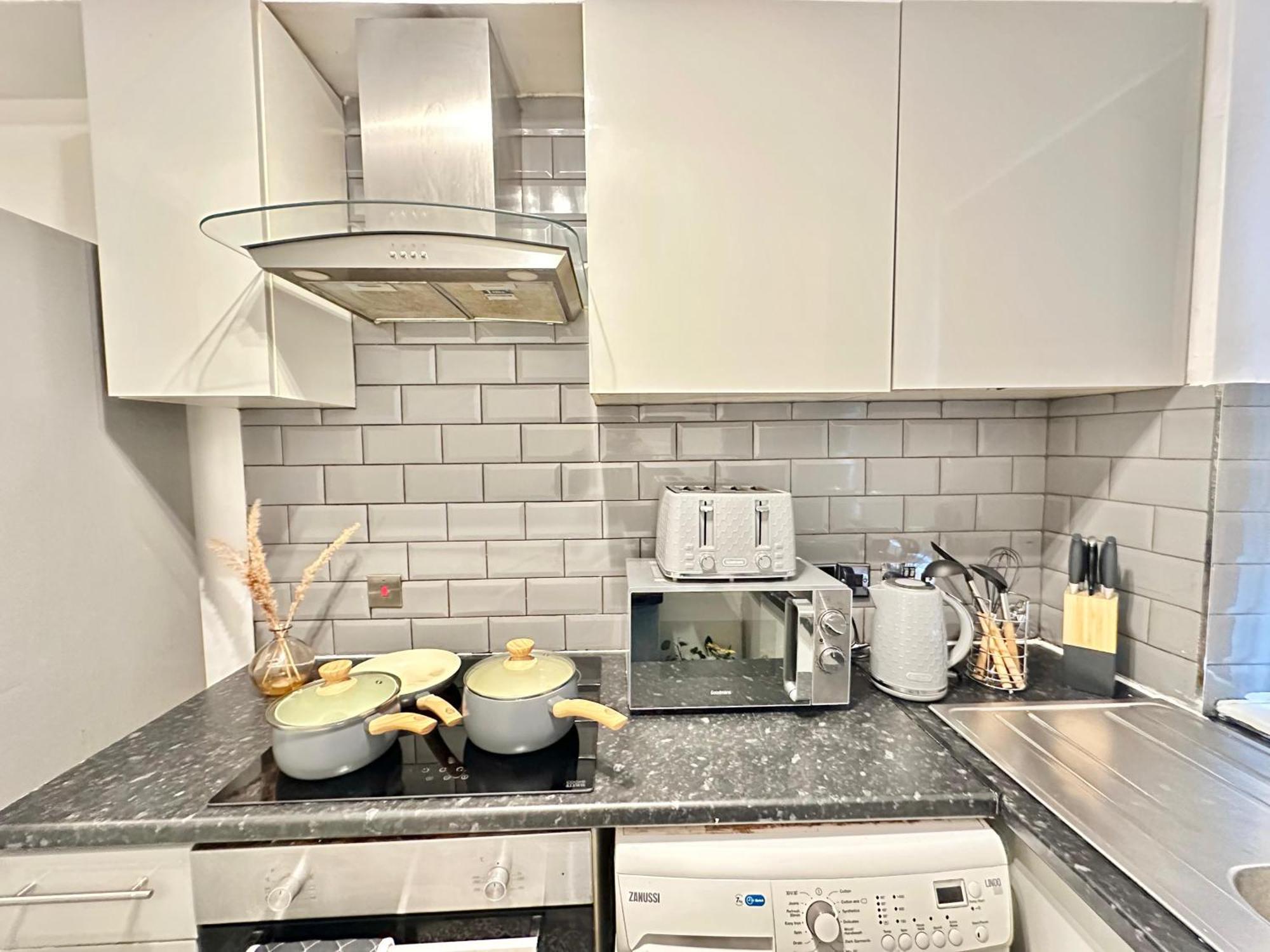 Beautiful Near Mayfair * London