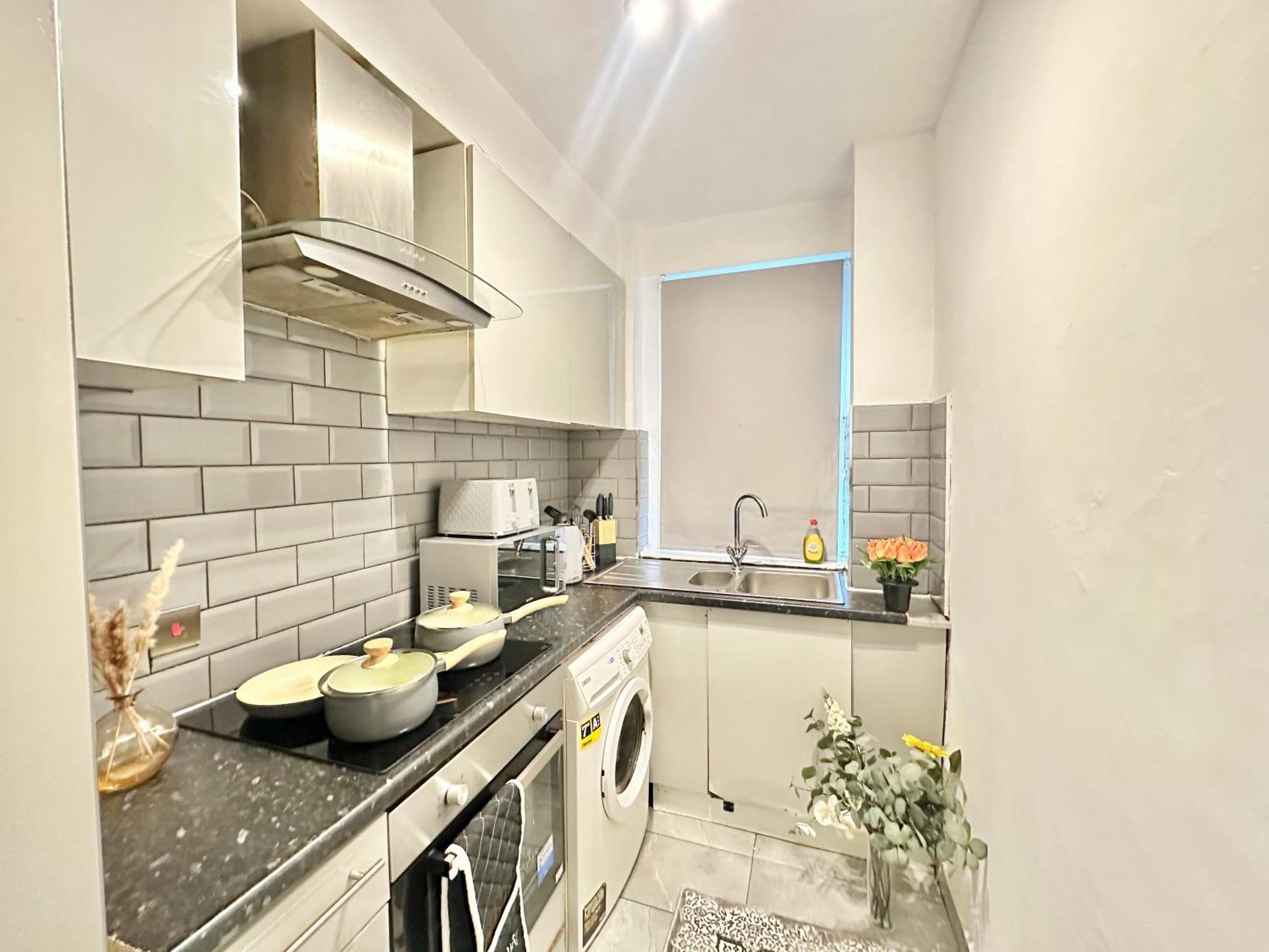 Beautiful Near Mayfair Apartment *