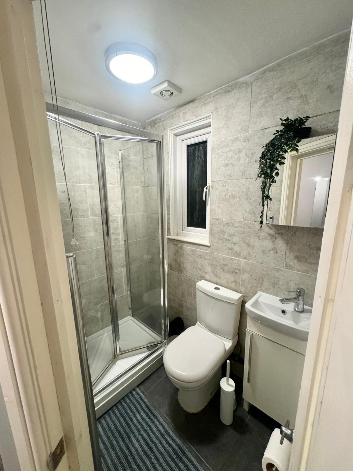 Modern En-suite By Finsbury Park Station 8 Mins To King's Cross By Tube Privatunterkunft *