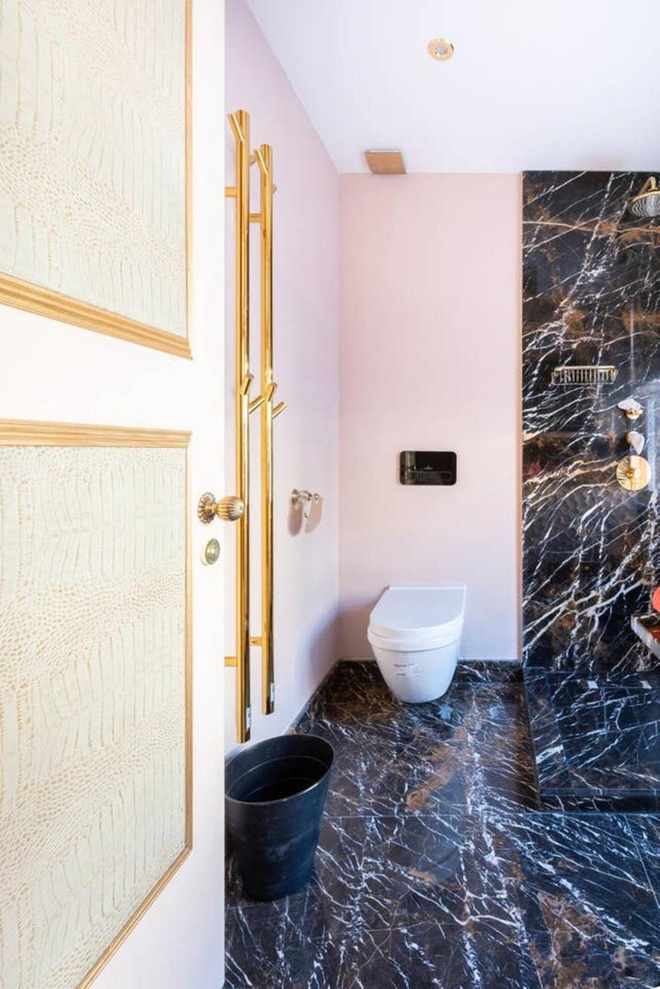 Charly Holiday home London