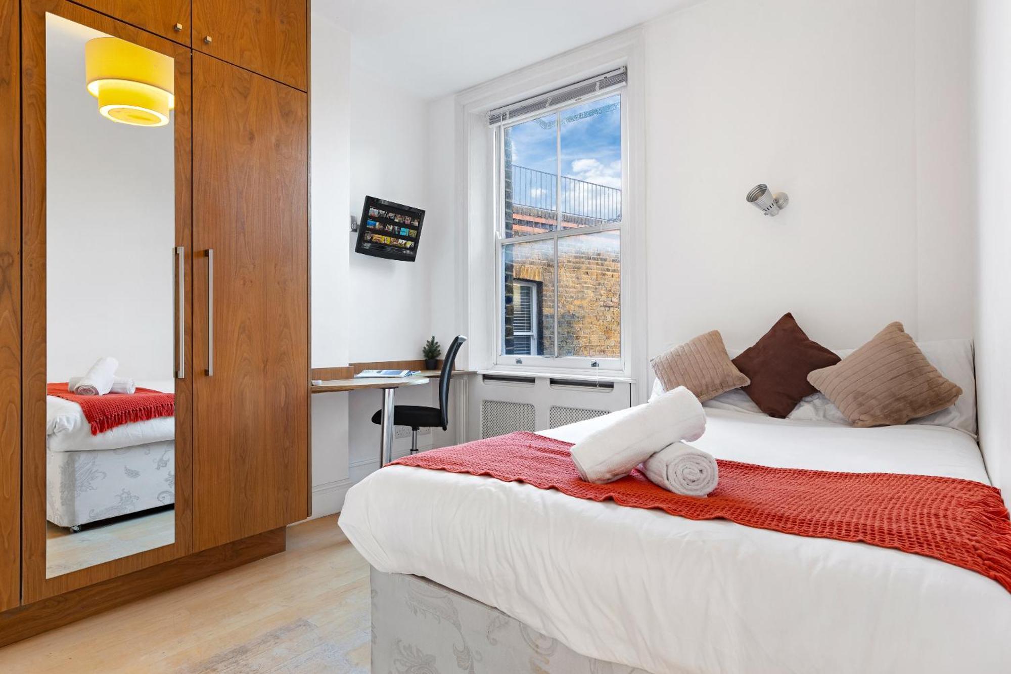 Luxury 4-bedroom Modern Flat In Steps From Station, Sleeps 9 In Style! Londres