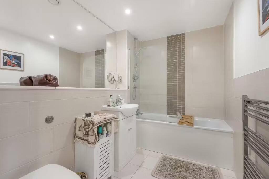 Appartement Lovely 1br With Balcony & Stunning Views In Brixton
