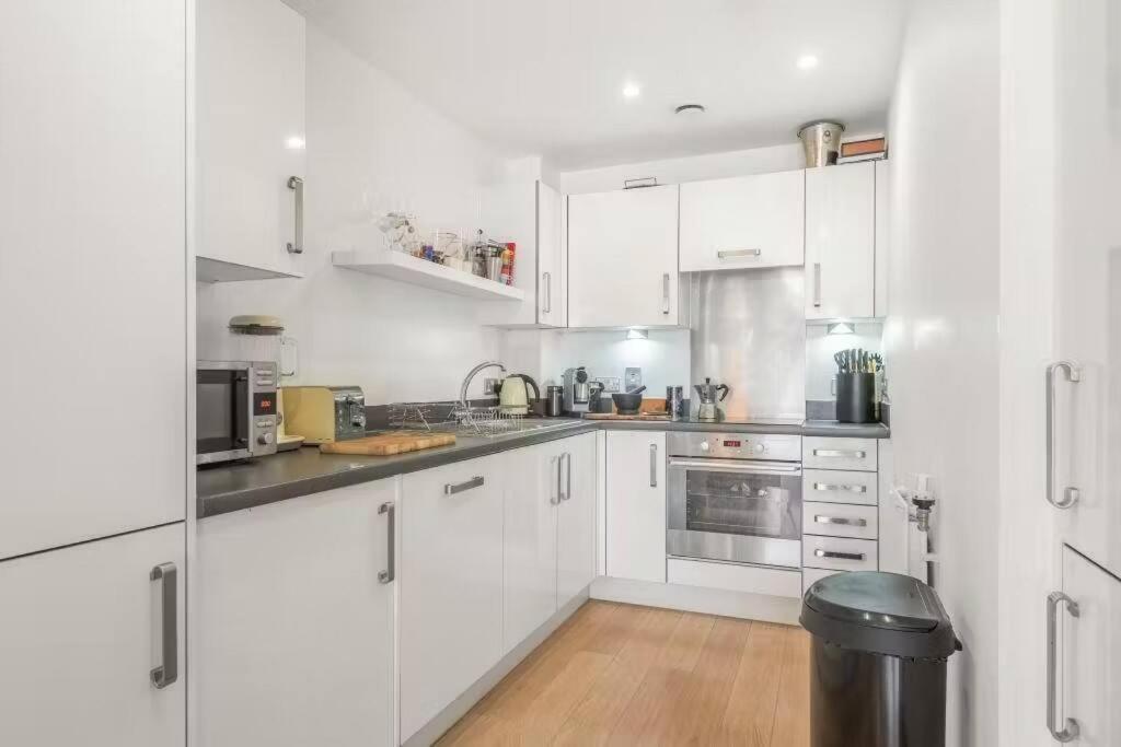Lovely 1br With Balcony & Stunning Views In Brixton * Londres