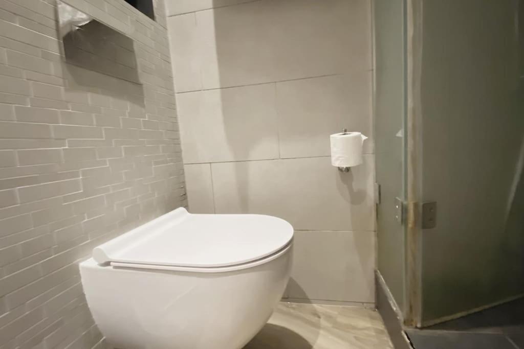 Pousada Stunning Modern 2-floor House With 3 Ensuite
