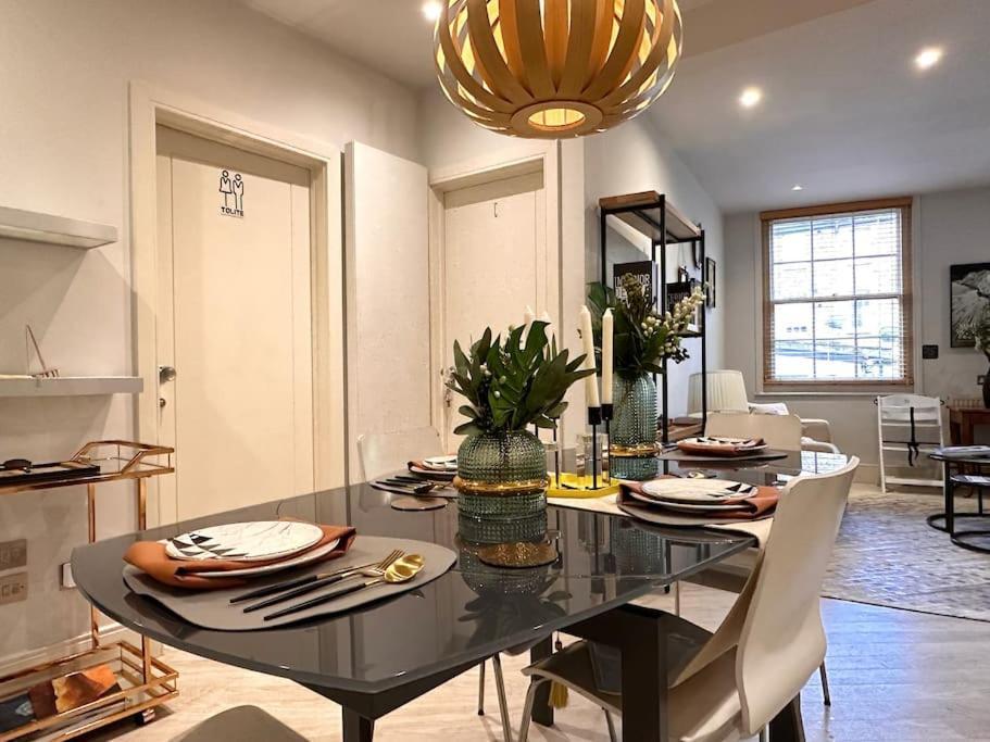 Stunning Modern 2-floor House With 3 Ensuite Pousada Londres