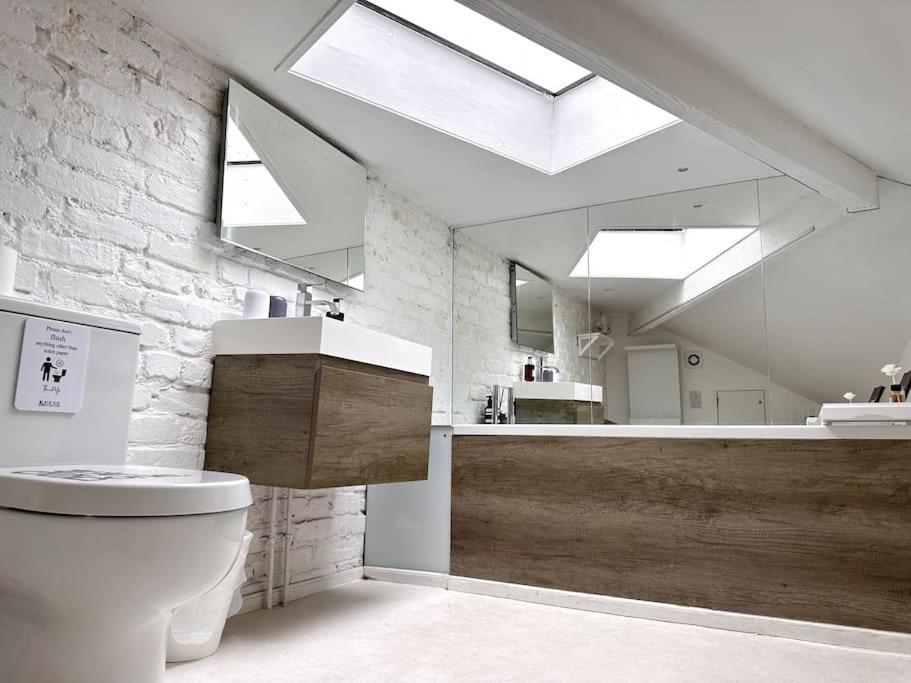 Stunning Modern 2-floor House With 3 Ensuite Pousada *