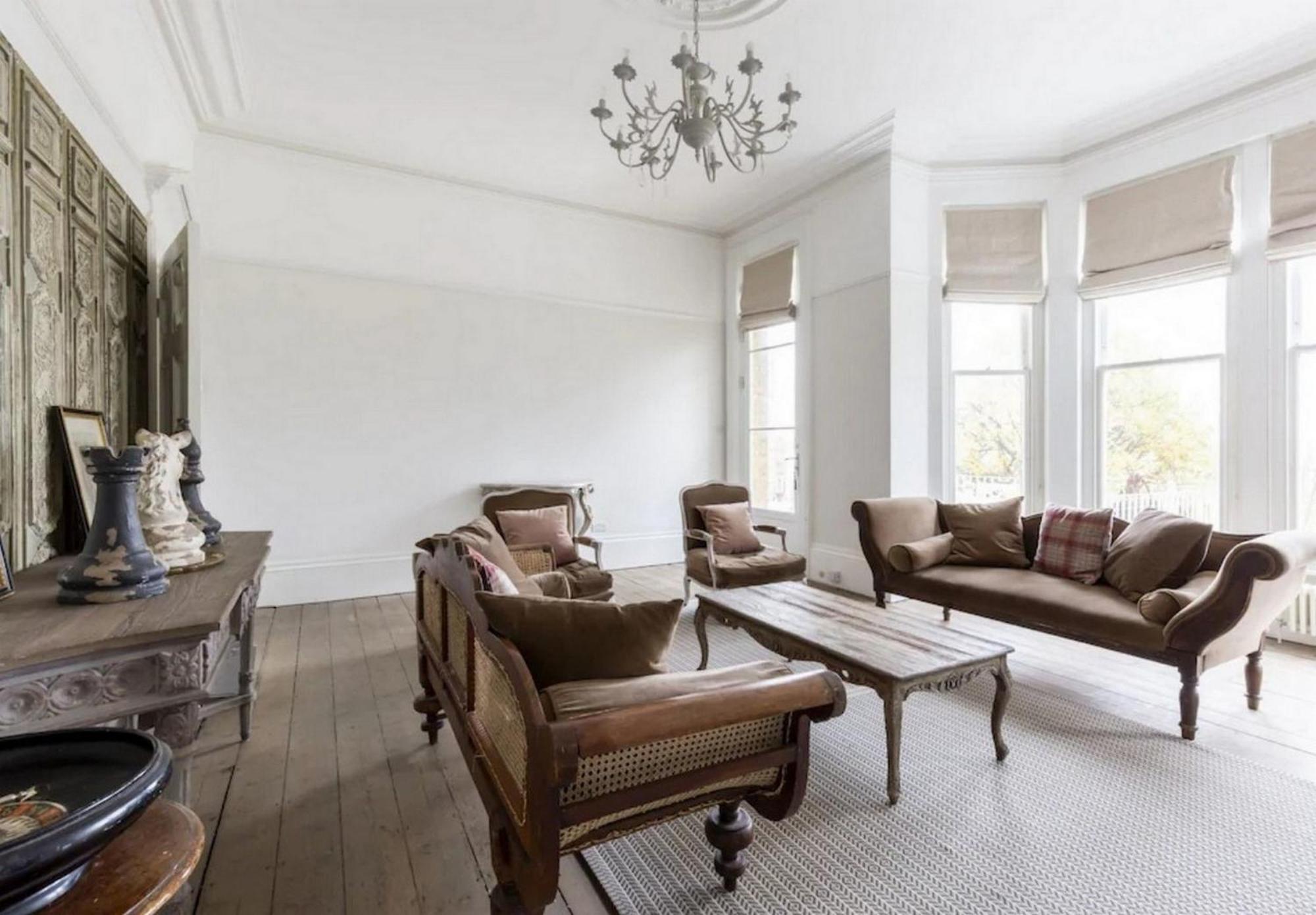 7br Holiday In Near Hyde Park- If You Want To Book, Please Contact On Wh-ats-app - 0034-605-434-371 !!!! Villa Londres