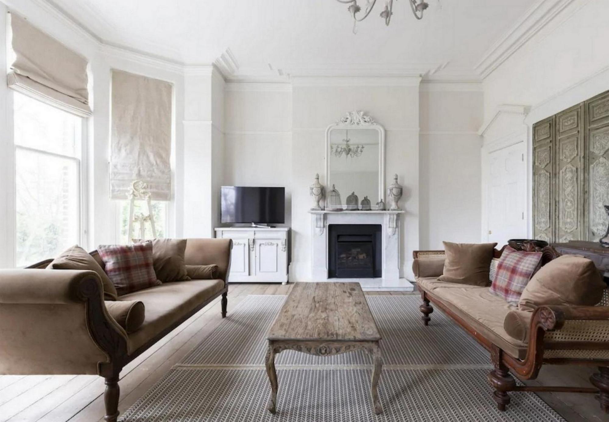 Villa 7br Holiday In Near Hyde Park- If You Want To Book, Please Contact On Wh-ats-app - 0034-605-434-371 !!!! Londres