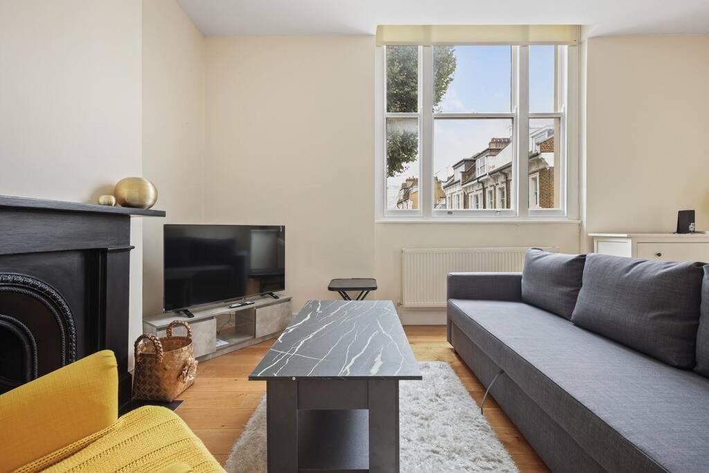 Stylish 1-bed Flat In Prime Kensington Location Londres
