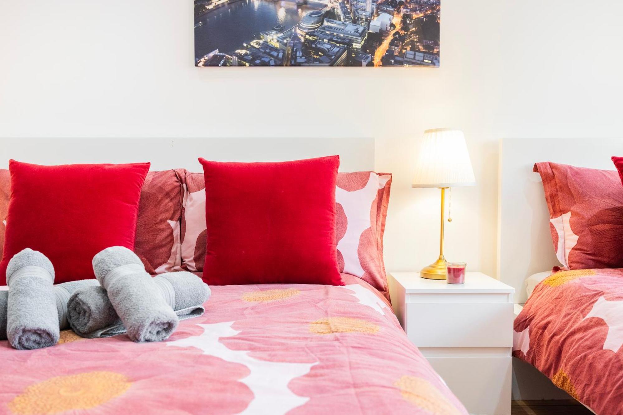 2 Bedroom Charming & Magnificent Flat Londres