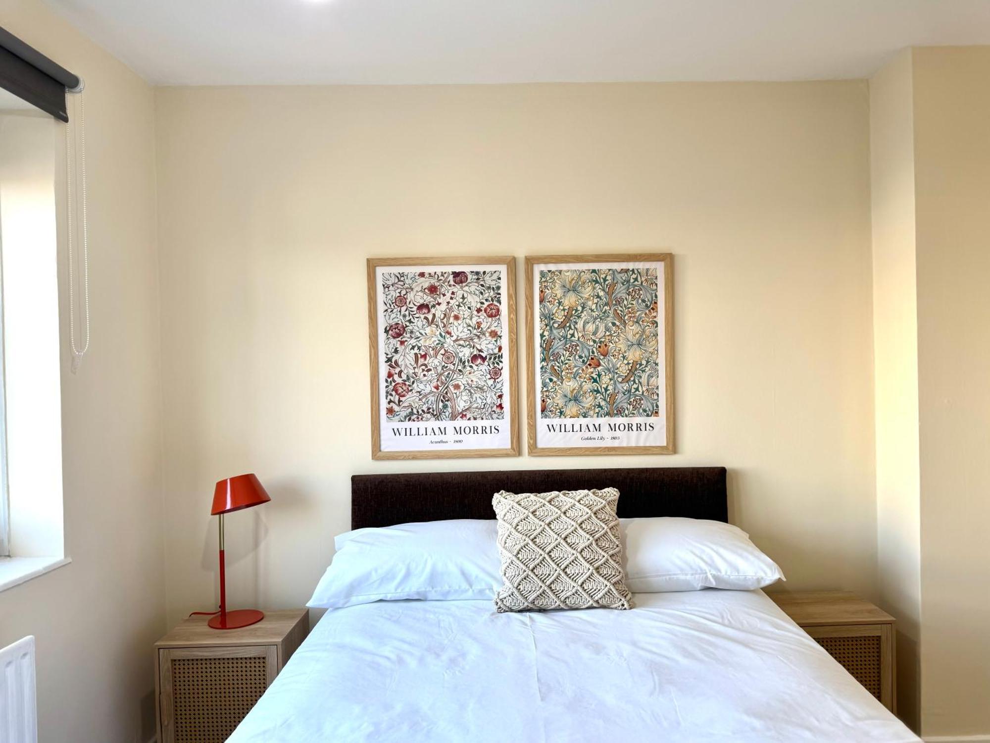 Spacious 5 Bedroom 3 Mins Walk From Mile End Appartement *