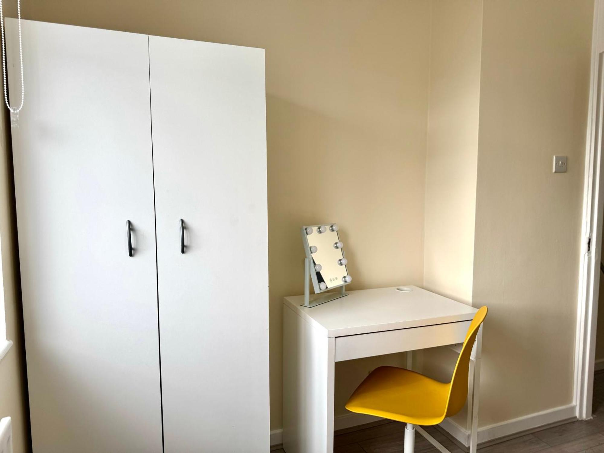 Appartement Spacious 5 Bedroom 3 Mins Walk From Mile End Londres