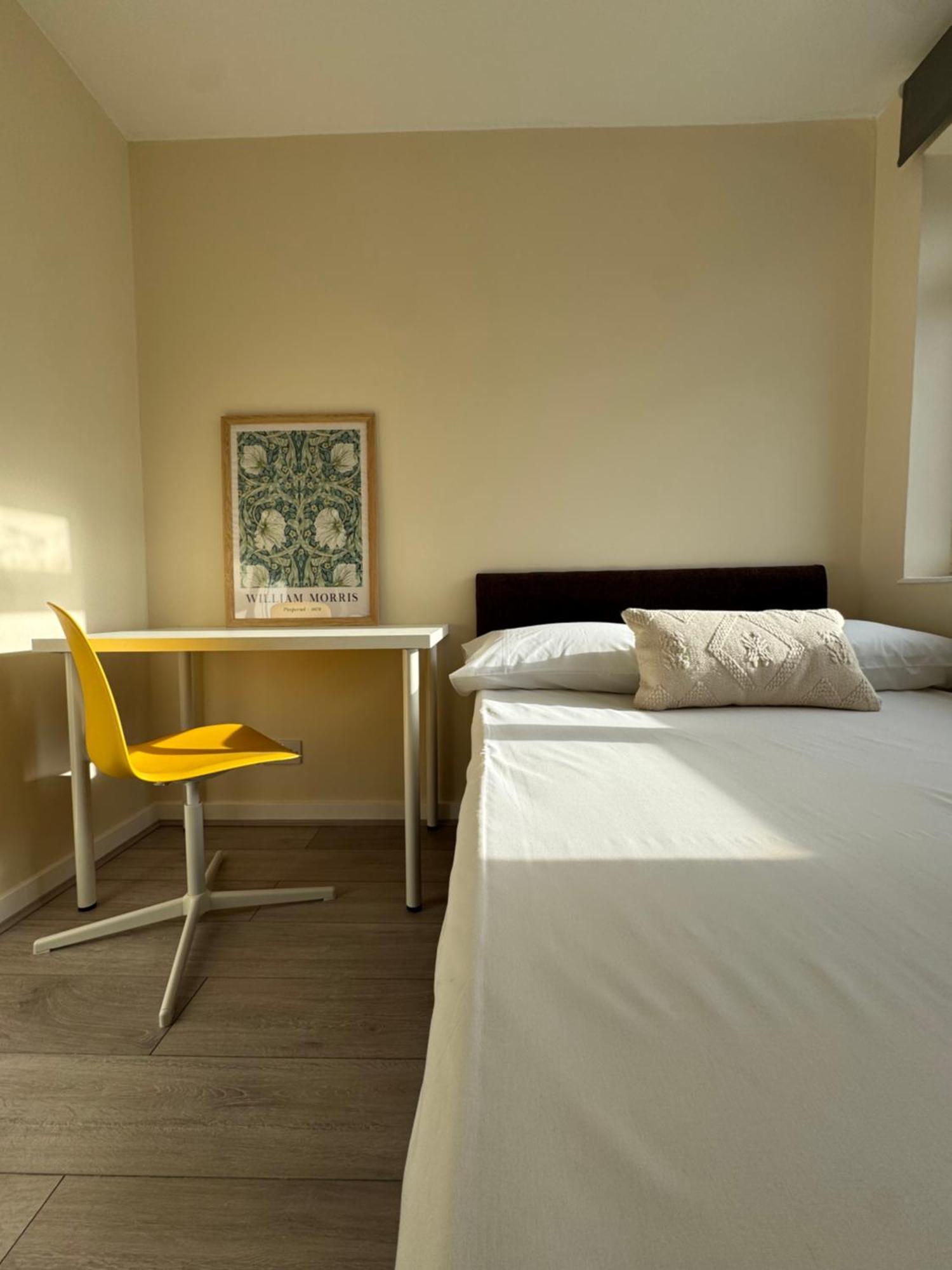 Spacious 5 Bedroom 3 Mins Walk From Mile End Appartement
