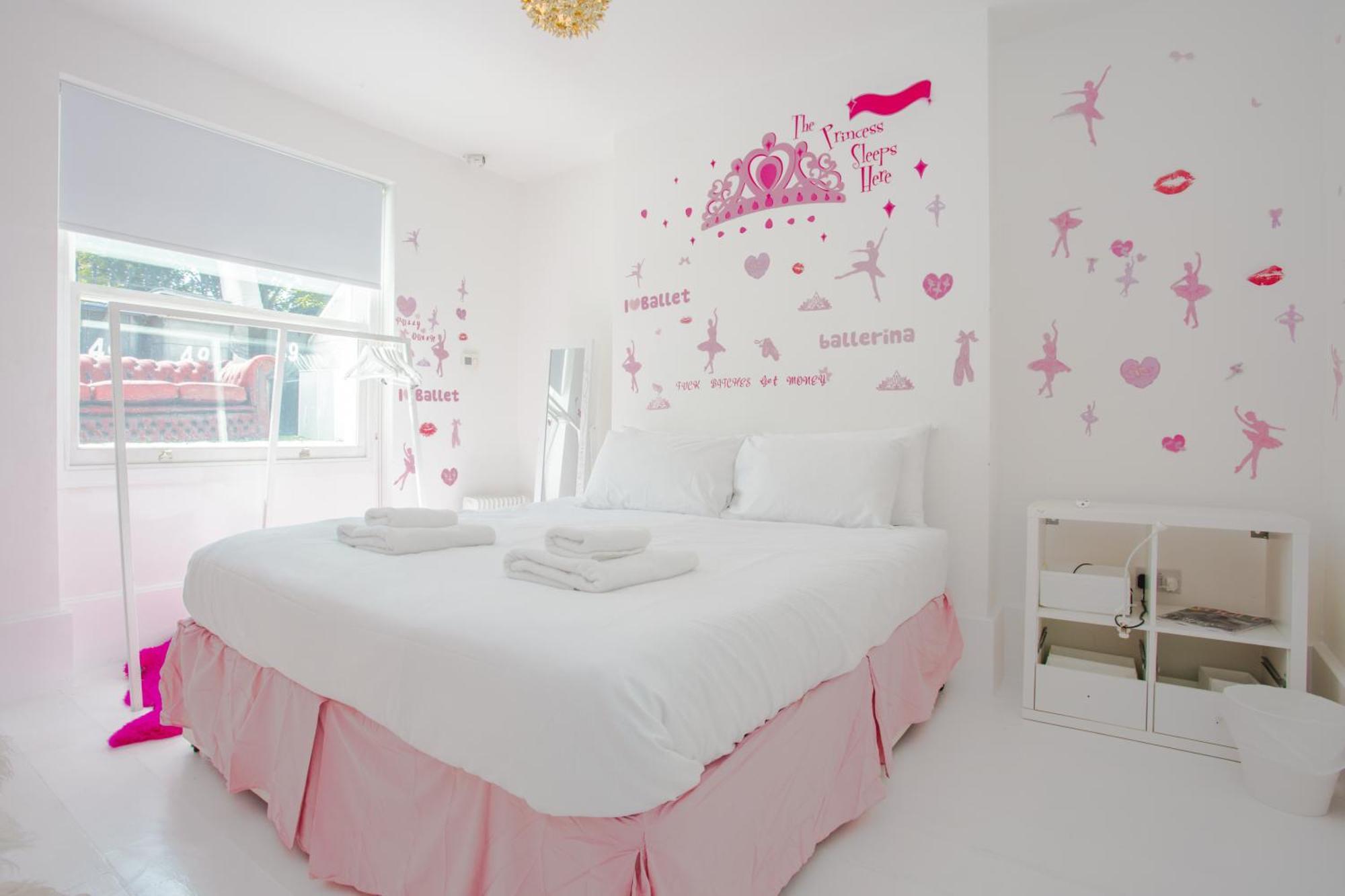 Huge 5 Storey 4 Bed Terraced Family In Queens Park * Londres