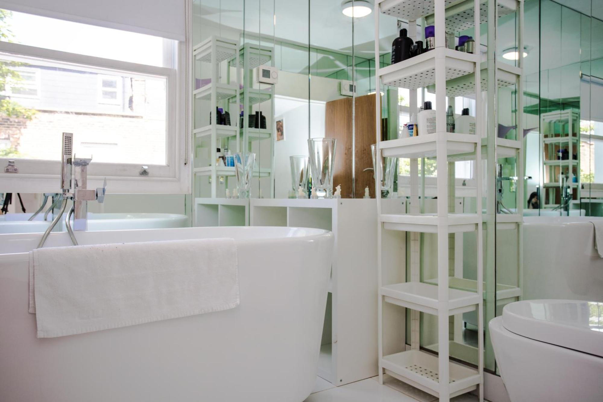 Huge 5 Storey 4 Bed Terraced Family In Queens Park Hébergement de vacances Londres