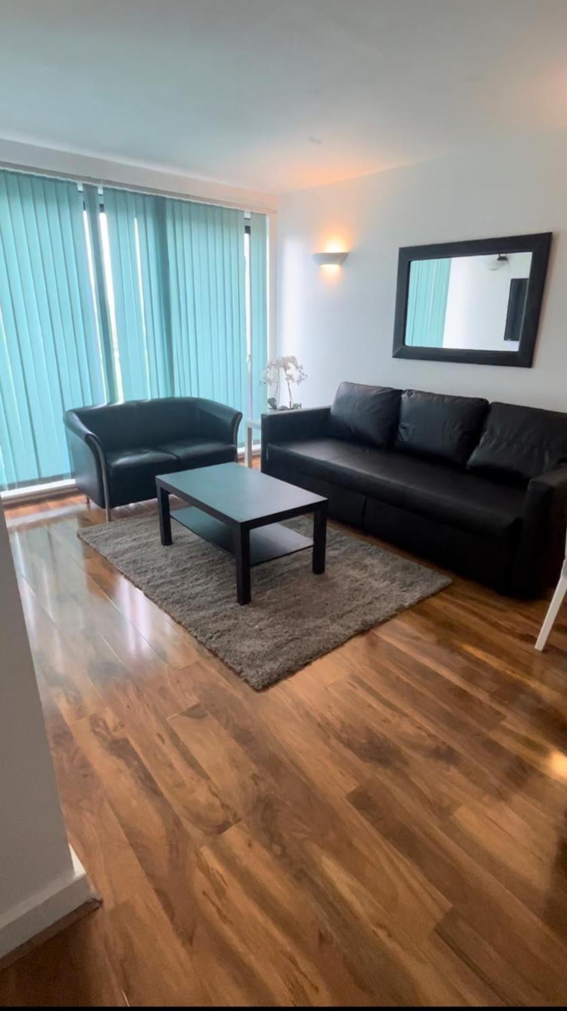 Lovely 2 Bedroom River View Apartamento *