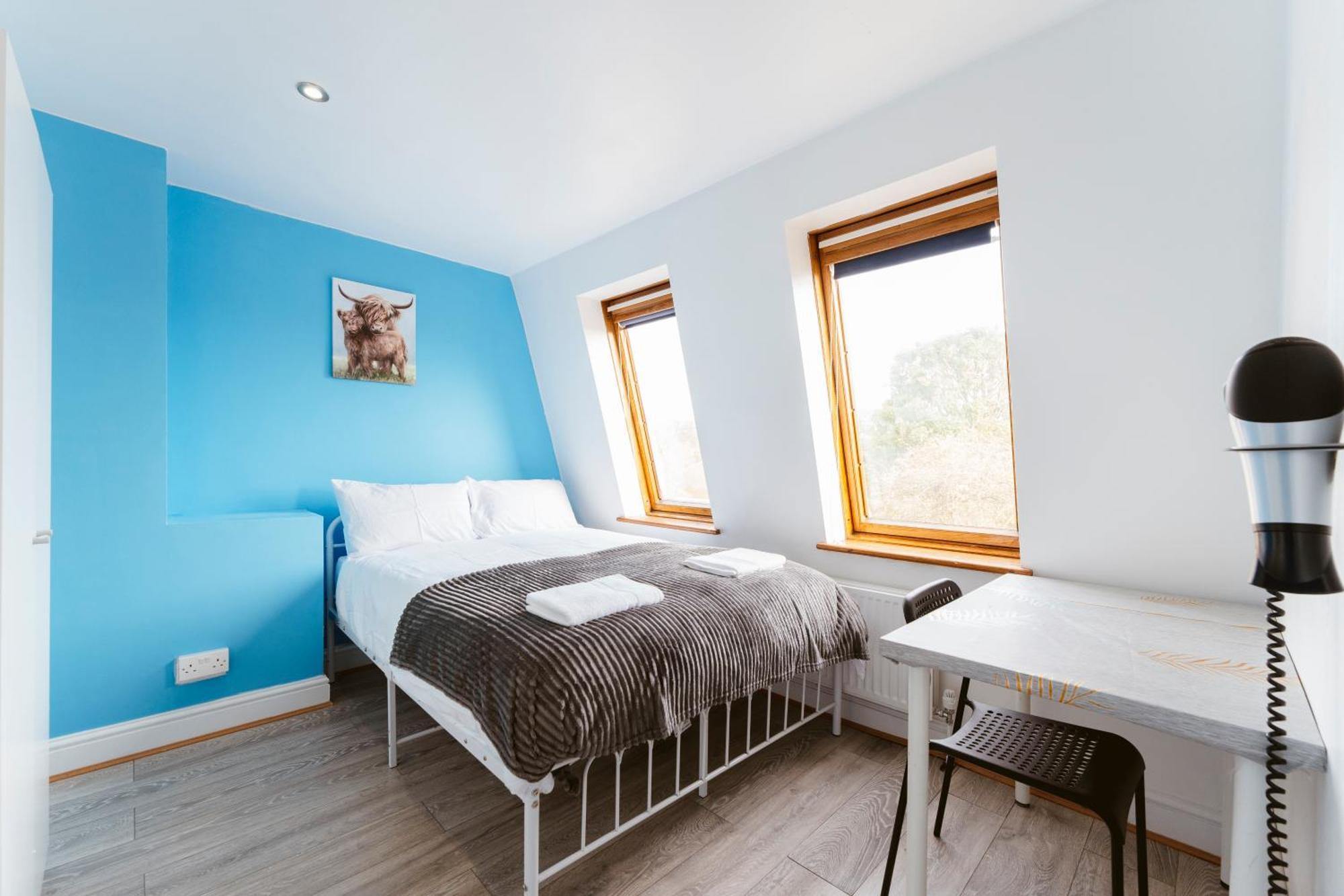 White Double Guest house *