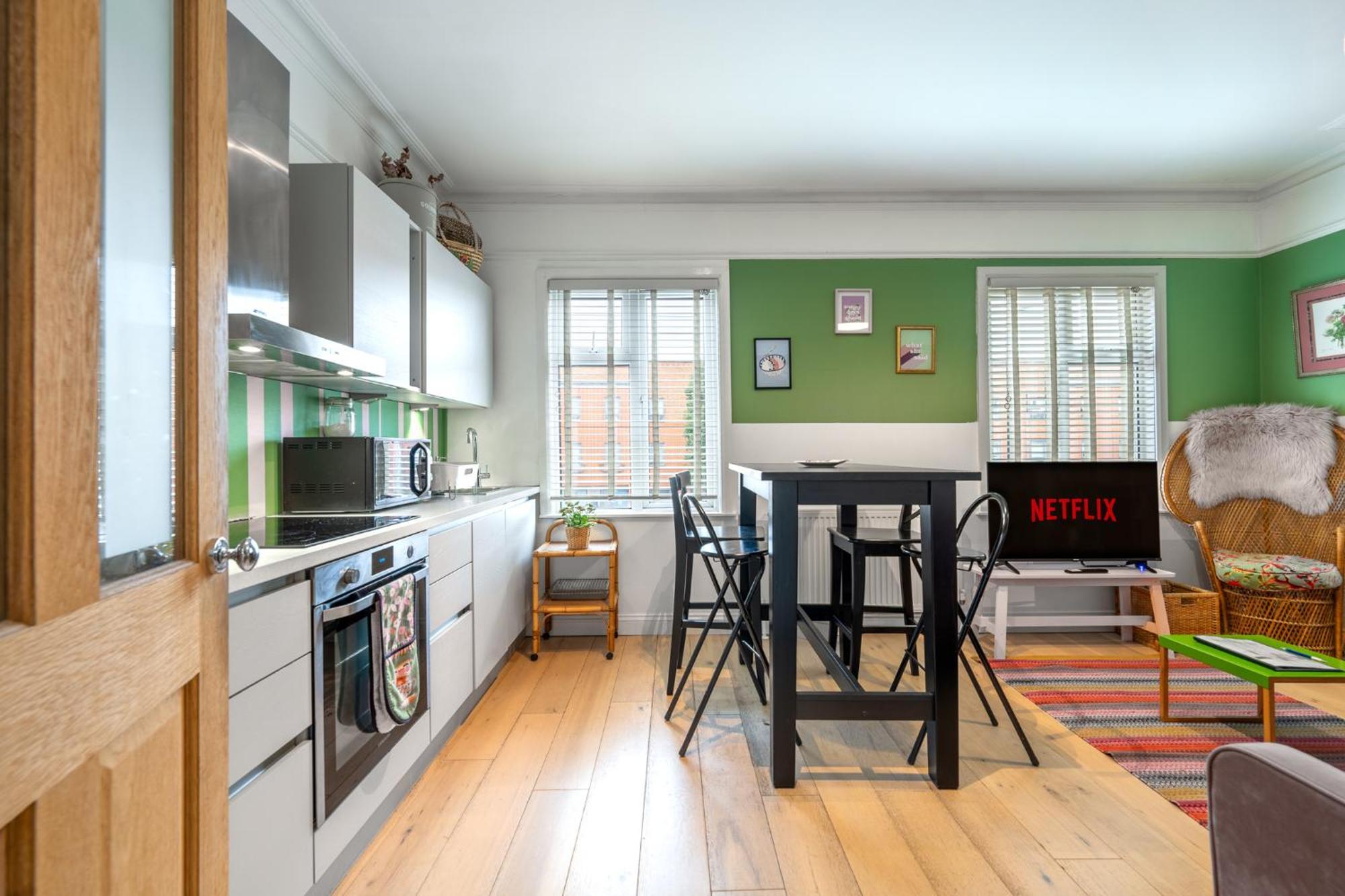 Claremont House 4br - Casa de Férias Londres