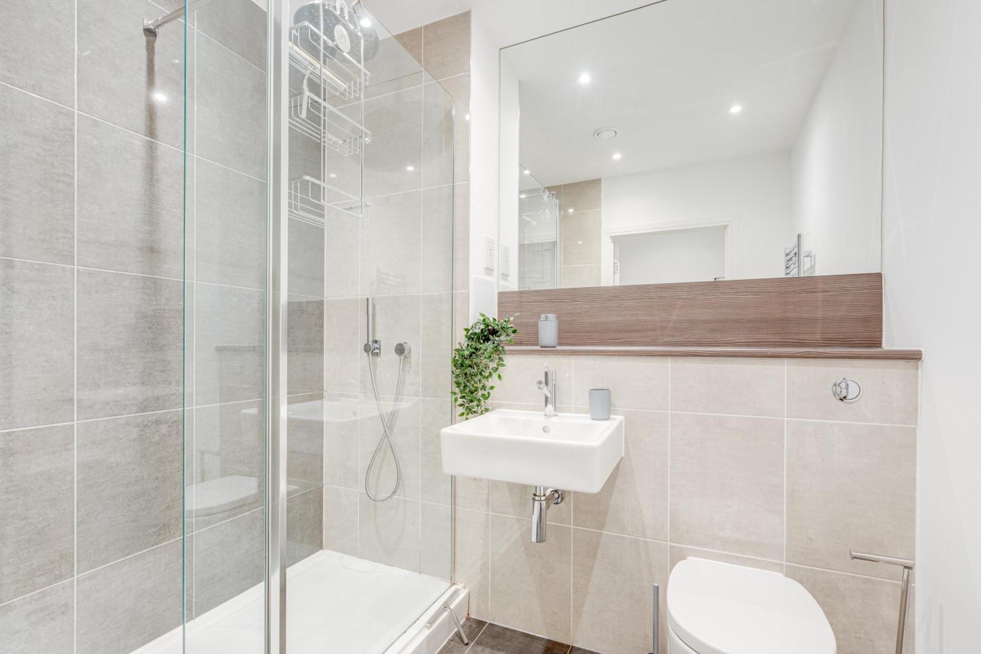 Cozy With 2 Bedrooms * Londres