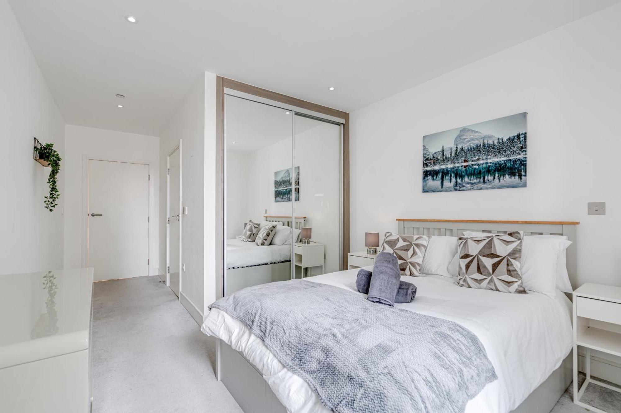 Cozy With 2 Bedrooms * Londres